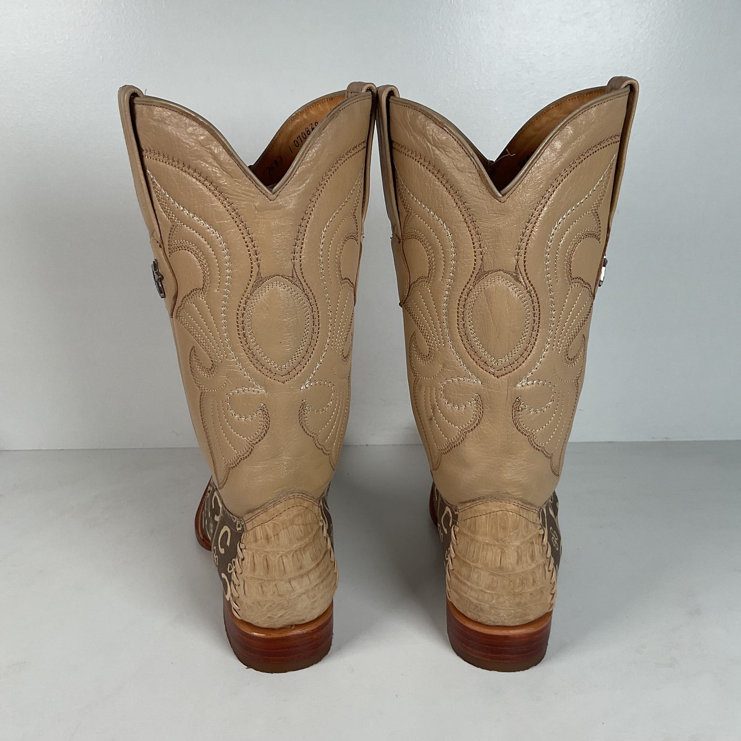 Los Altos Caiman Crocodile Boots | Exotic | Pointy Toe | Cream | Men’s 9 EE