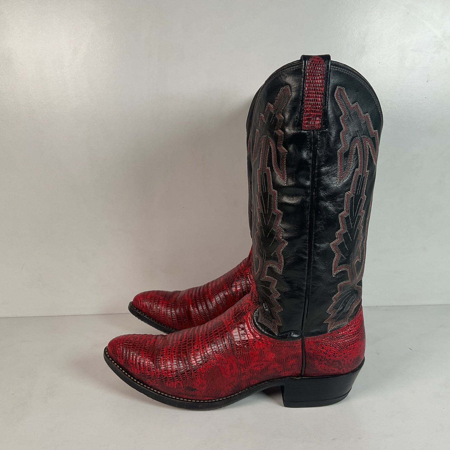 Vintage Dan Post Red Teju Lizard Cowboy Boots 9 D USA Natural Cut