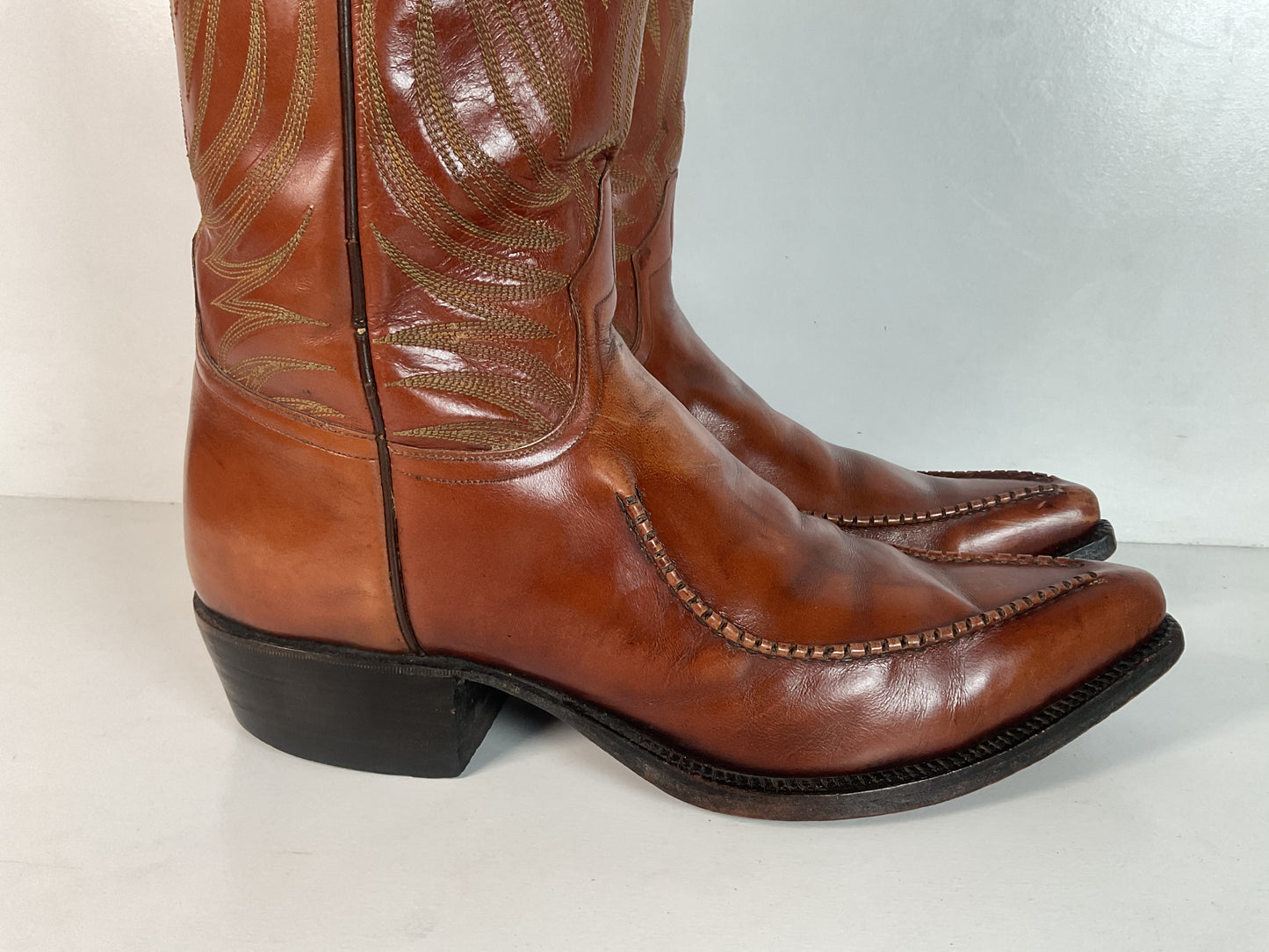Vintage 1970s Dan Post Whip Stitch Cowboy Boots 9 D Stove Pipe