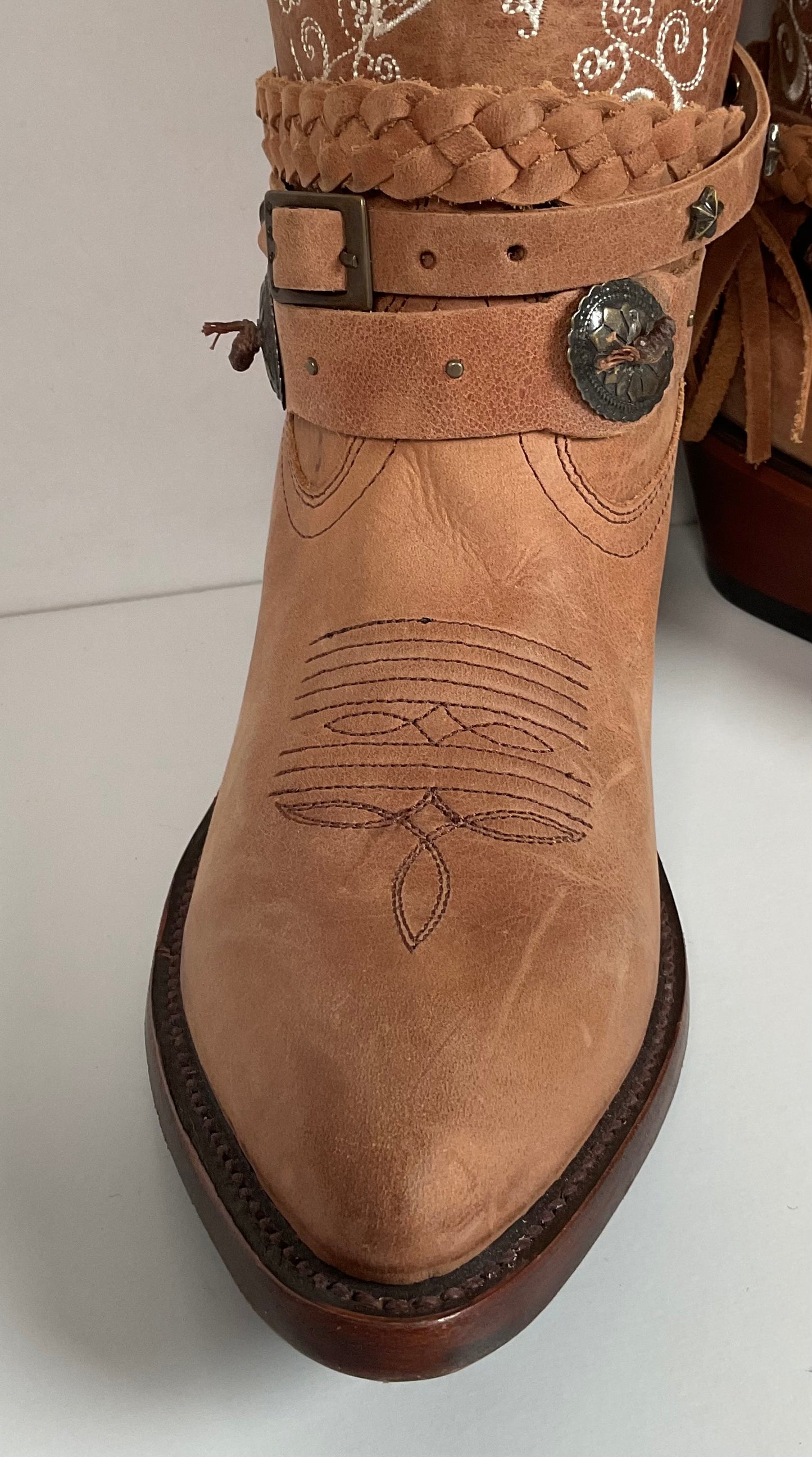 Shyanne Wildflower Cowgirl Boots 8 M Harness