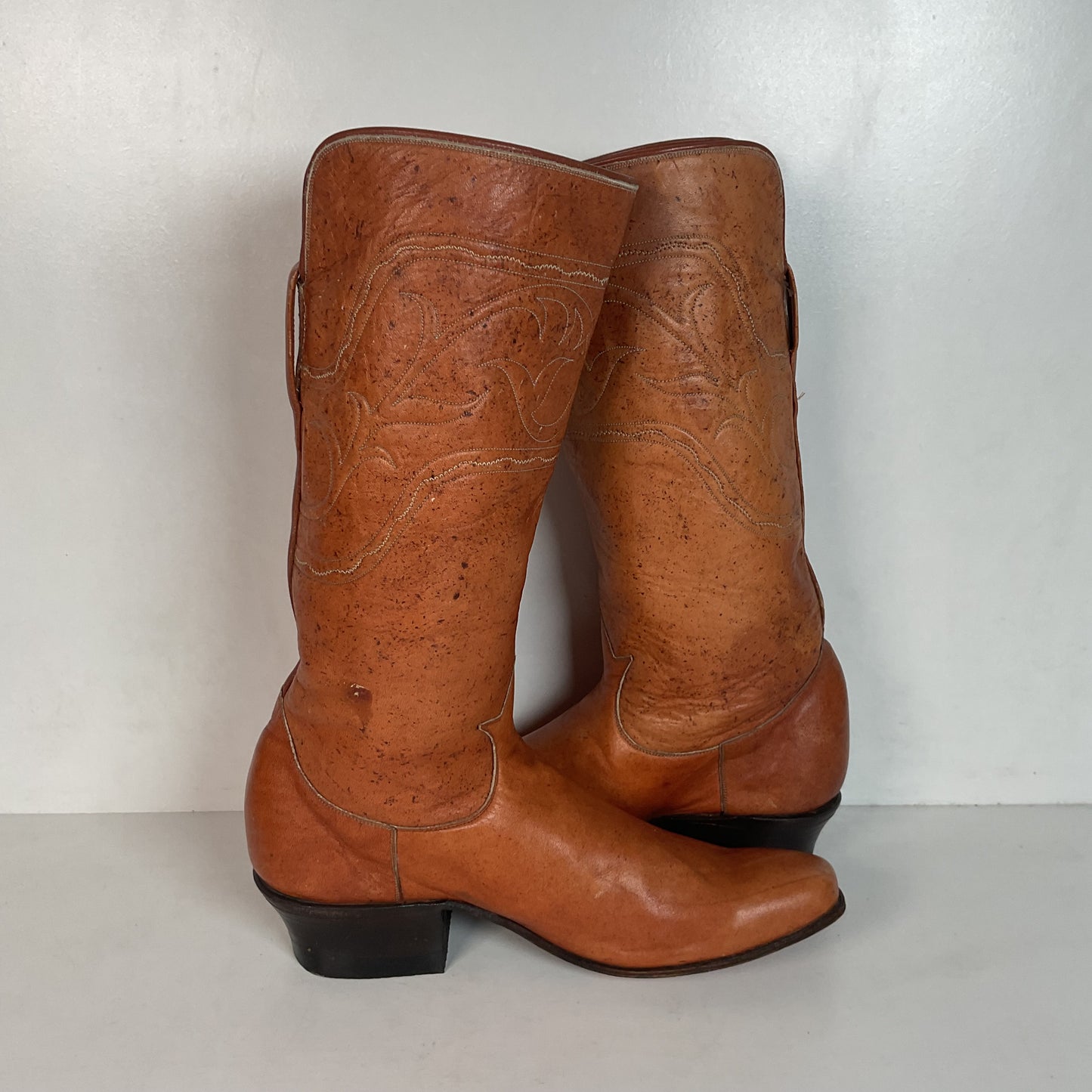 Vintage 1960s Tony Lama Cowgirl Boots 7 B Cavalry Style Black Label