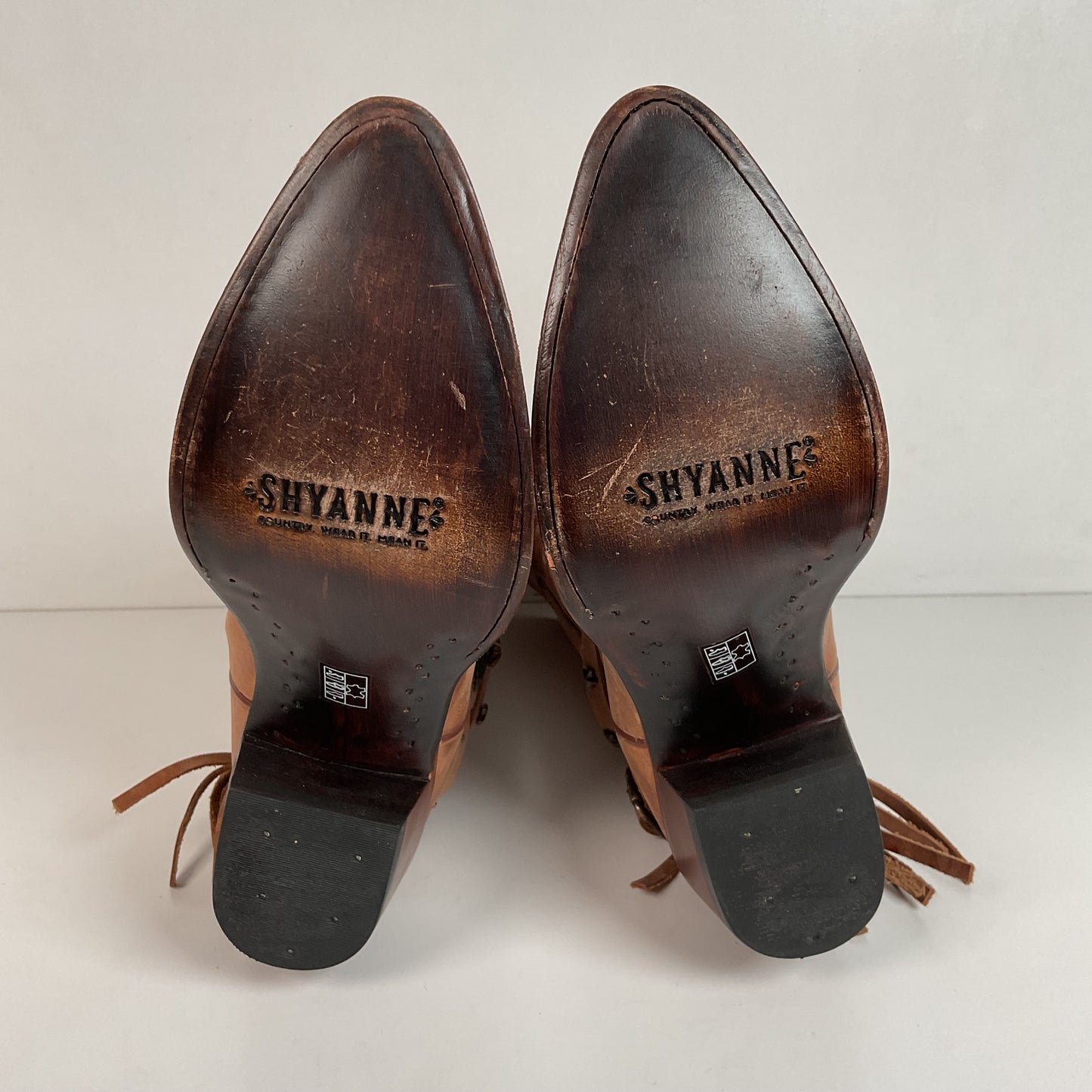 Shyanne Wildflower Cowgirl Boots 8 M Harness