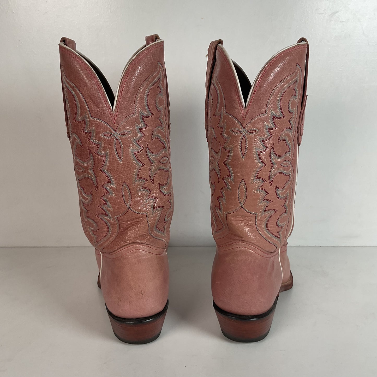 Tony Lama Dusty Pink Cowgirl Boots 7.5 B Distressed