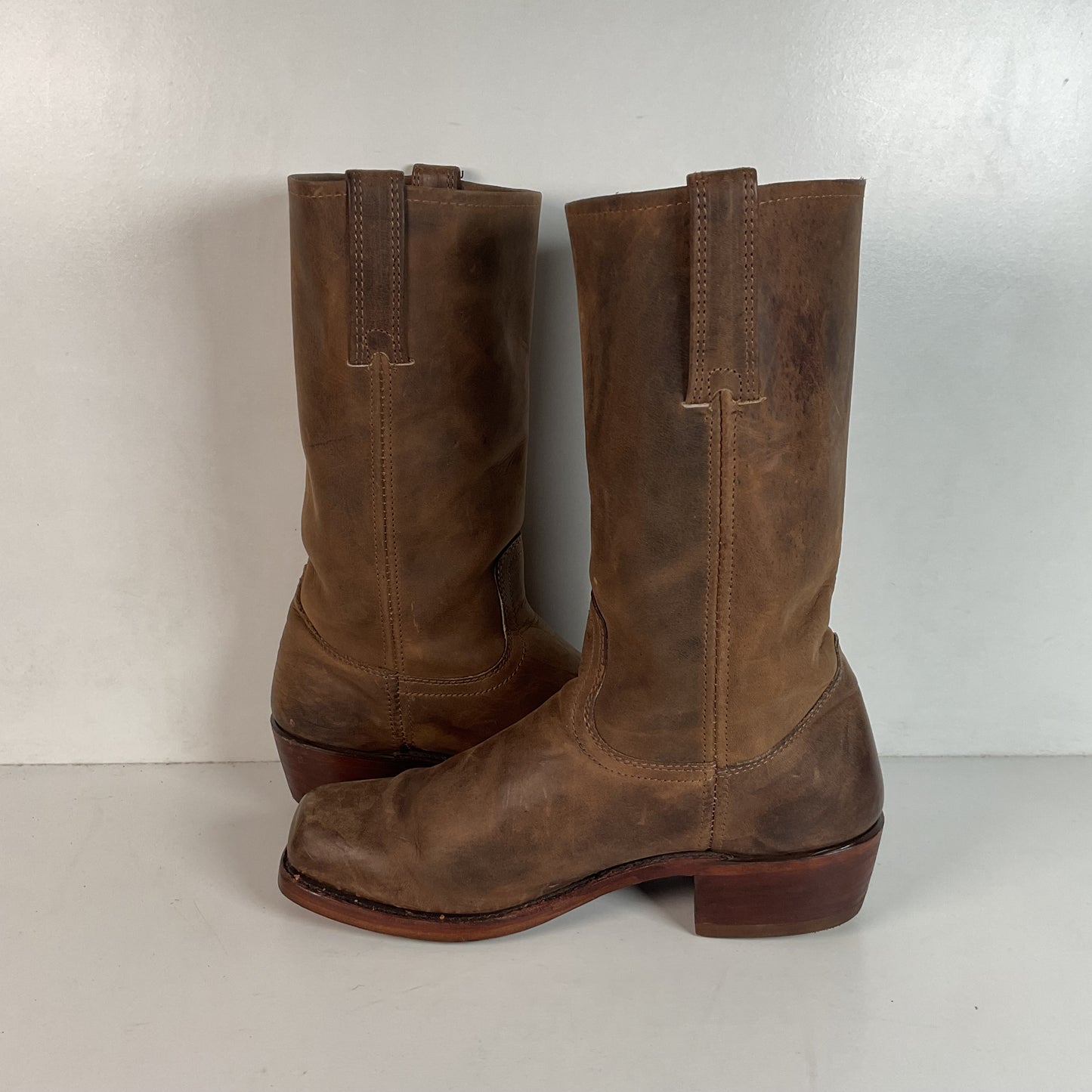 Frye Men’s Cavalry Square Toe Pull On Boots 10 M Distressed Style Recrafted