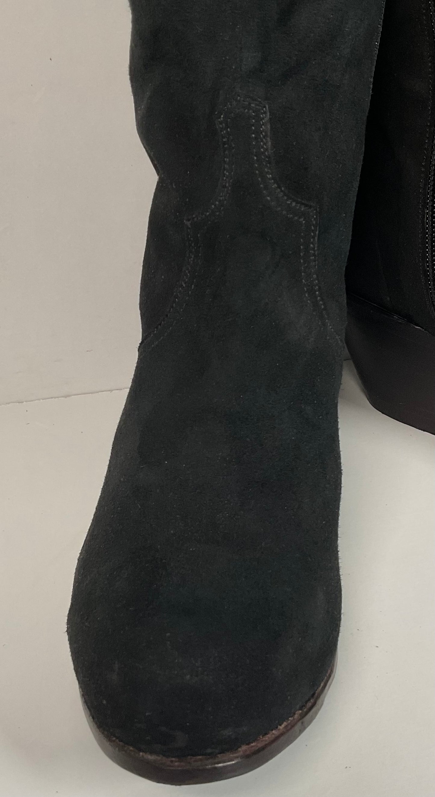 Lucchese Classics Handmade Suede Brush off Booties 8 B USA Made