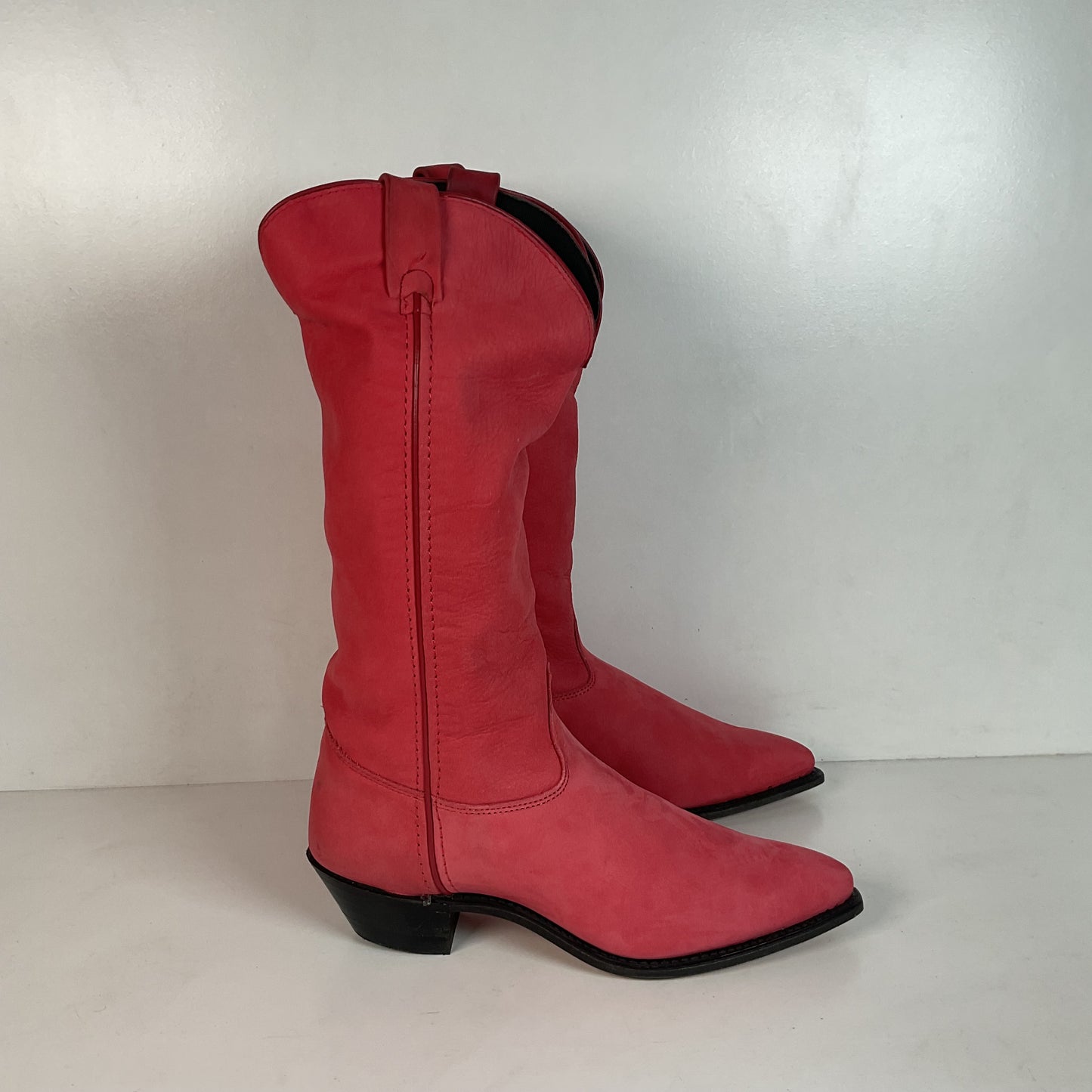 Vintage Wrangler Dusty Rose Cowgirl Boots 8.5 M USA Made Nubuck Suede