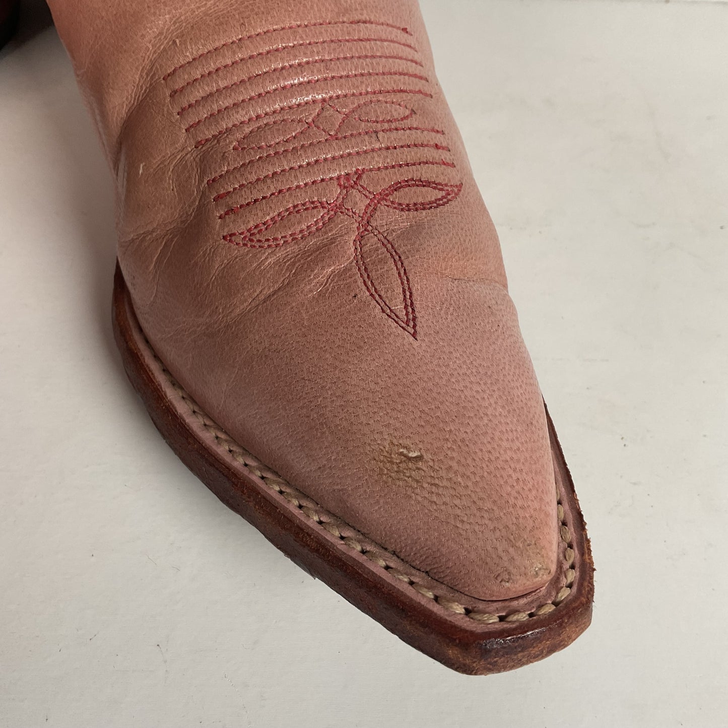 Tony Lama Dusty Pink Cowgirl Boots 7.5 B Distressed