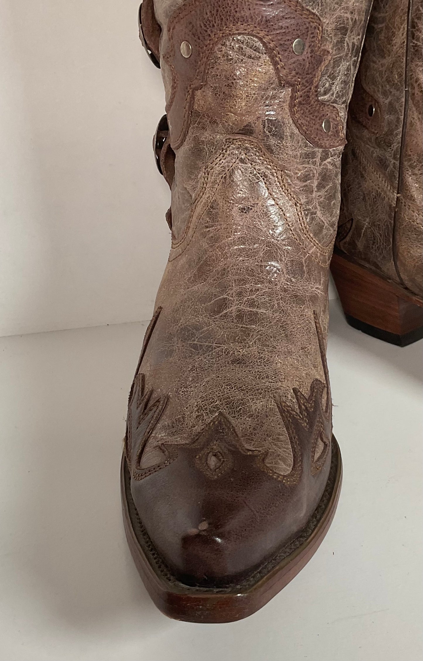 Corral Women’s Concho Cowgirl Boots 12 M Distressed Style Wingtip