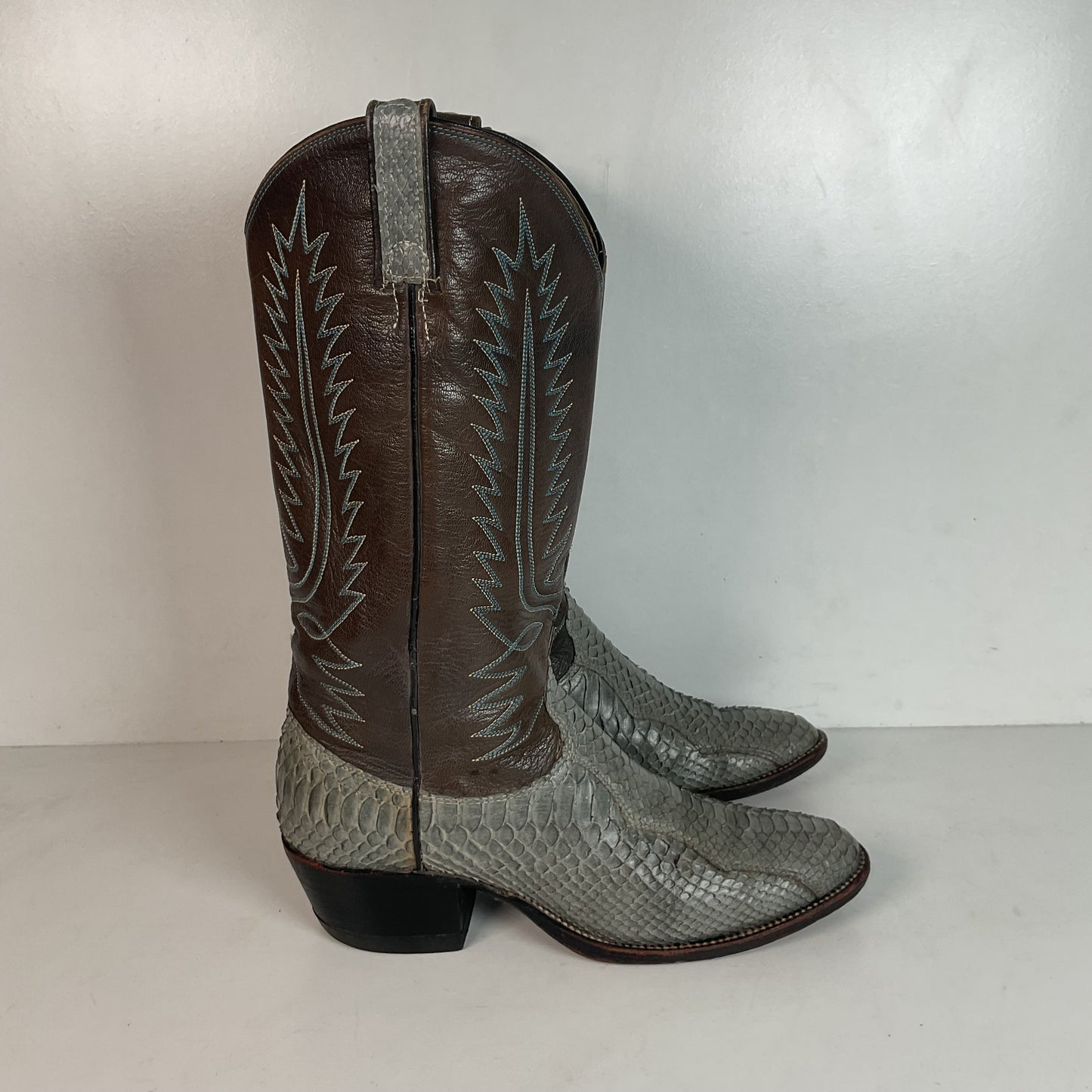 Vintage Dan Post Grey Python Cowgirl Boots 8 C USA Made