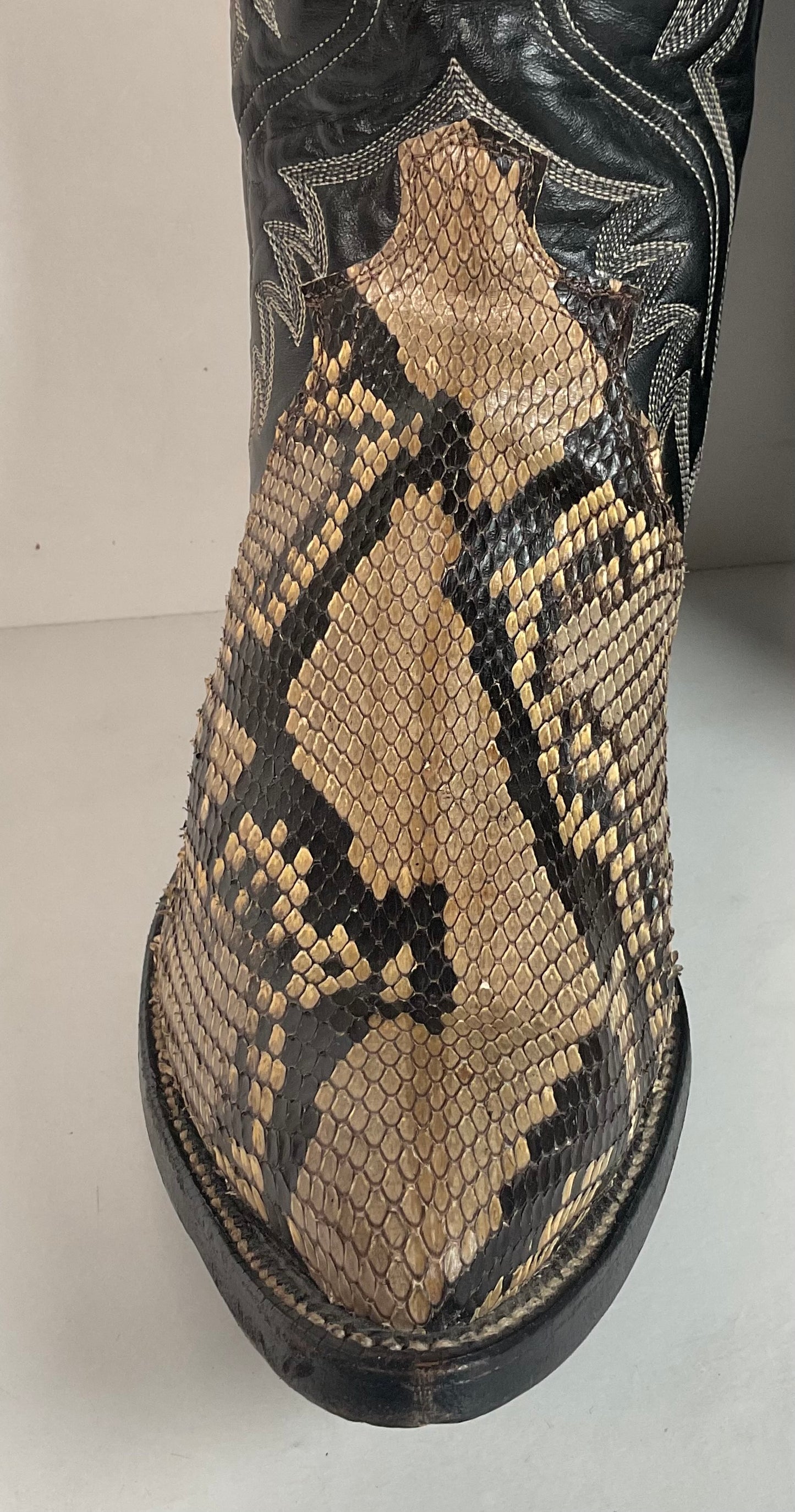 Justin Front Cut Python Snakeskin Cowboy Boots 8.5 D Triad USA Made