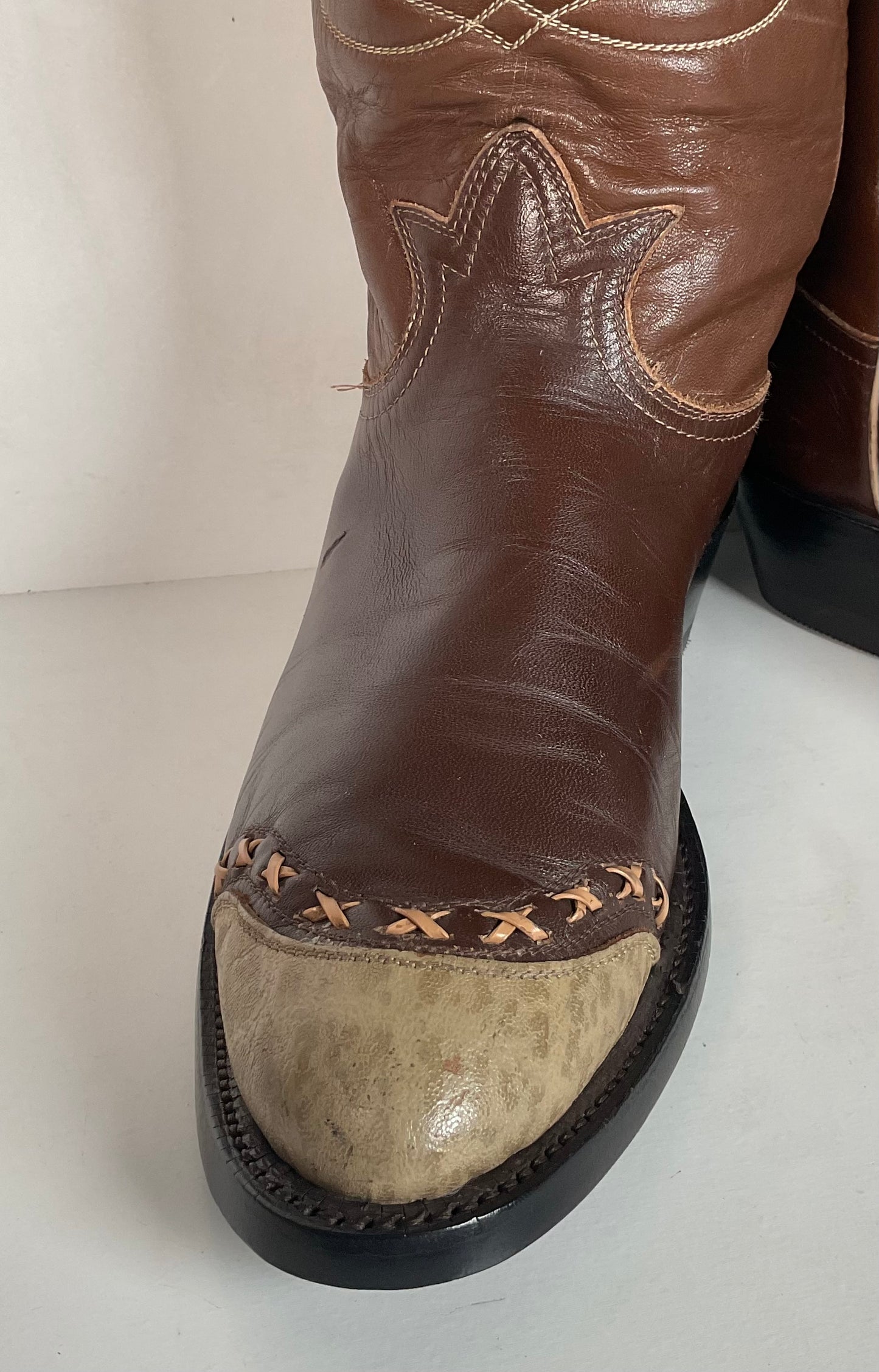 Vintage 1960s Tony Lama Wingtip Cowboy Boots 9 D Gold Label Recraft