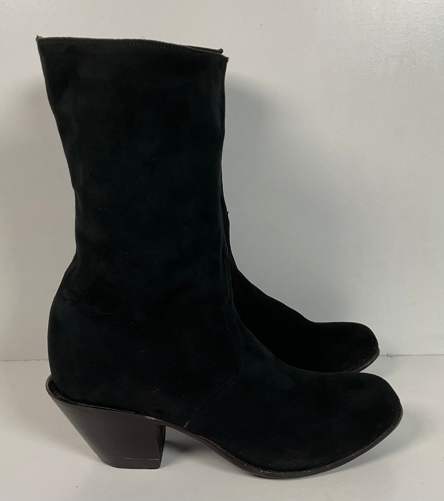 Lucchese Classics Handmade Suede Brush off Booties 8 B USA Made