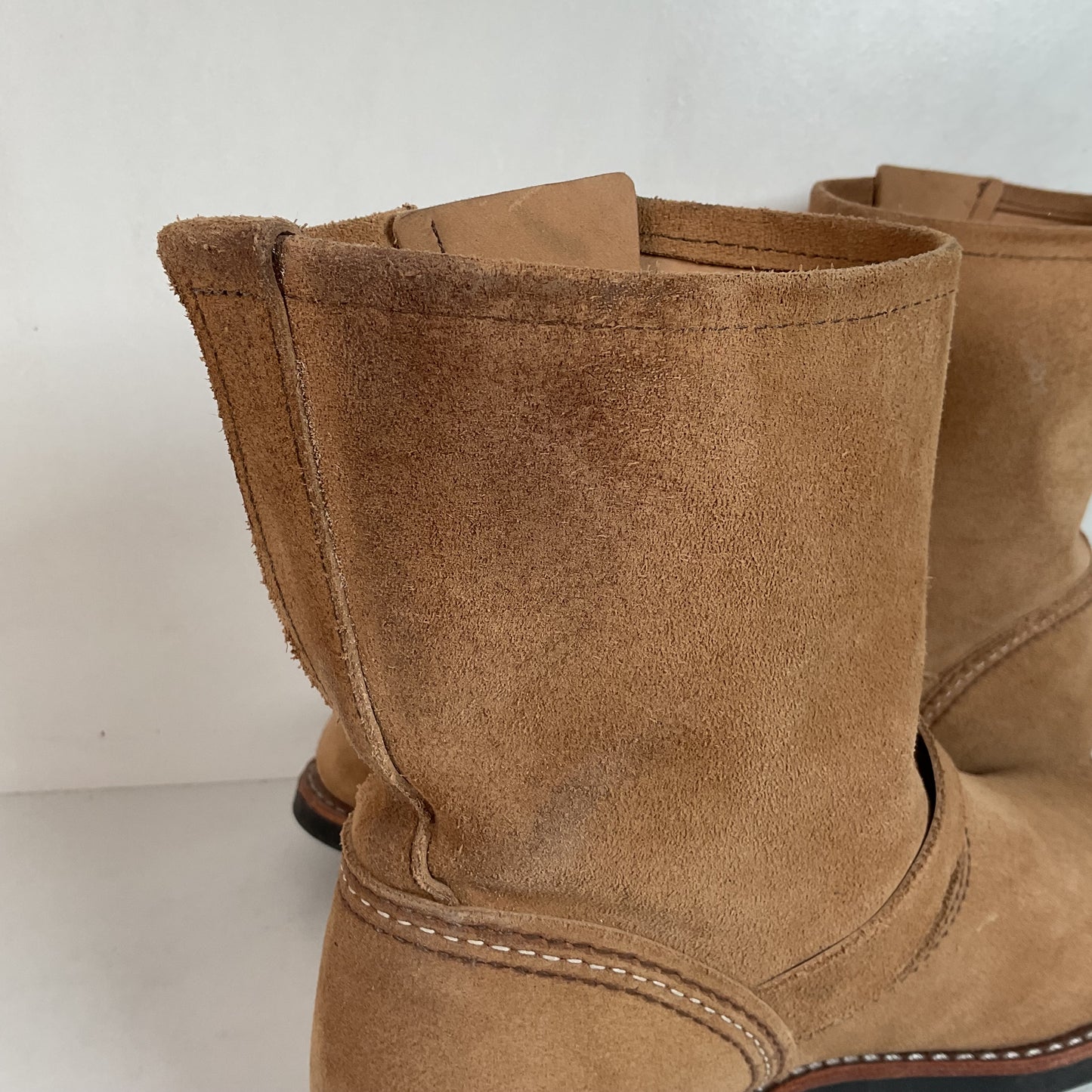 Red Wing Women’s Sand Mojave Suede Engineer Boots 8 B USA Made Style 3358