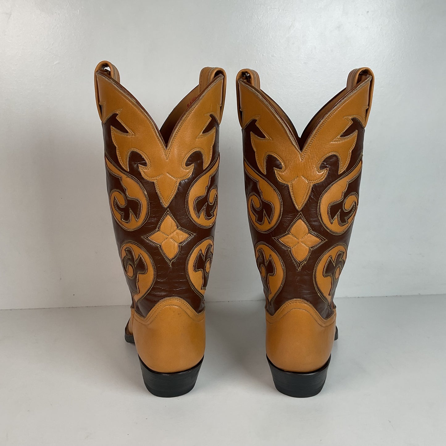 1960s Tony Lama Parade Cowboy Boots Men’s 6 B | Women’s 7 Tooled Inlay