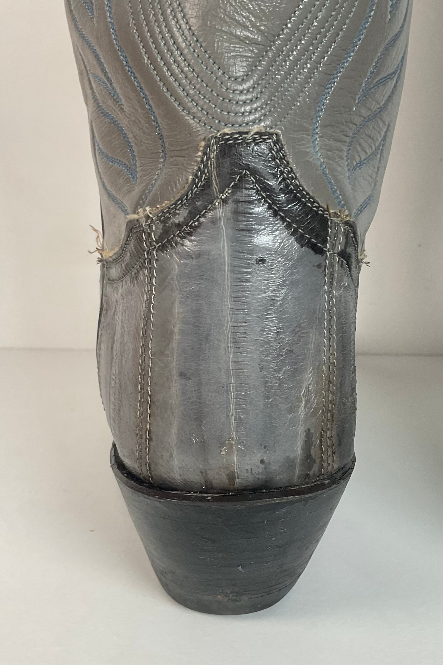 Vintage Tony Lama Exotic Grey Eel Cowboy Boots 9.5 EEE Gold Label USA Made