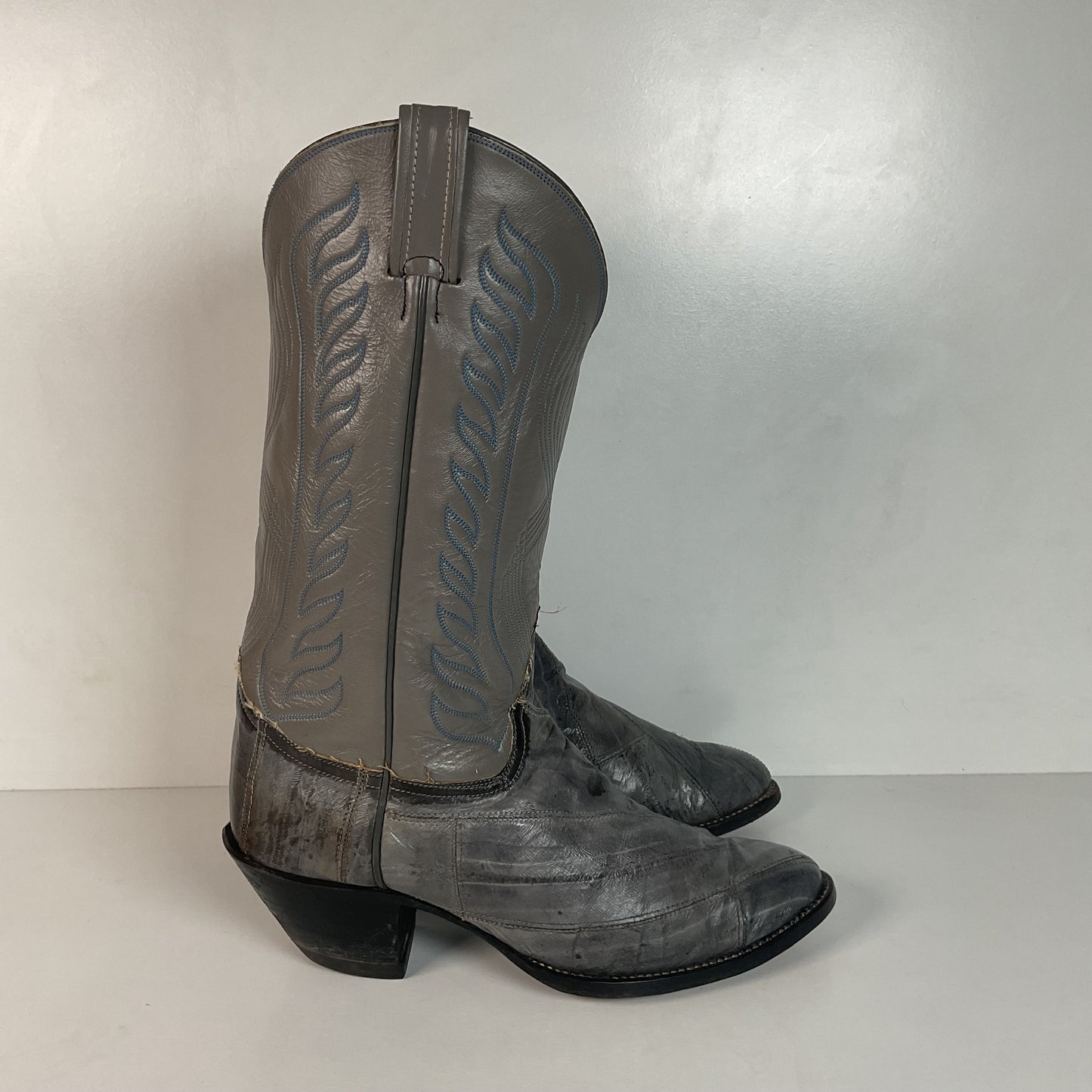 Vintage Tony Lama Exotic Grey Eel Cowboy Boots 9.5 EEE Gold Label USA Made