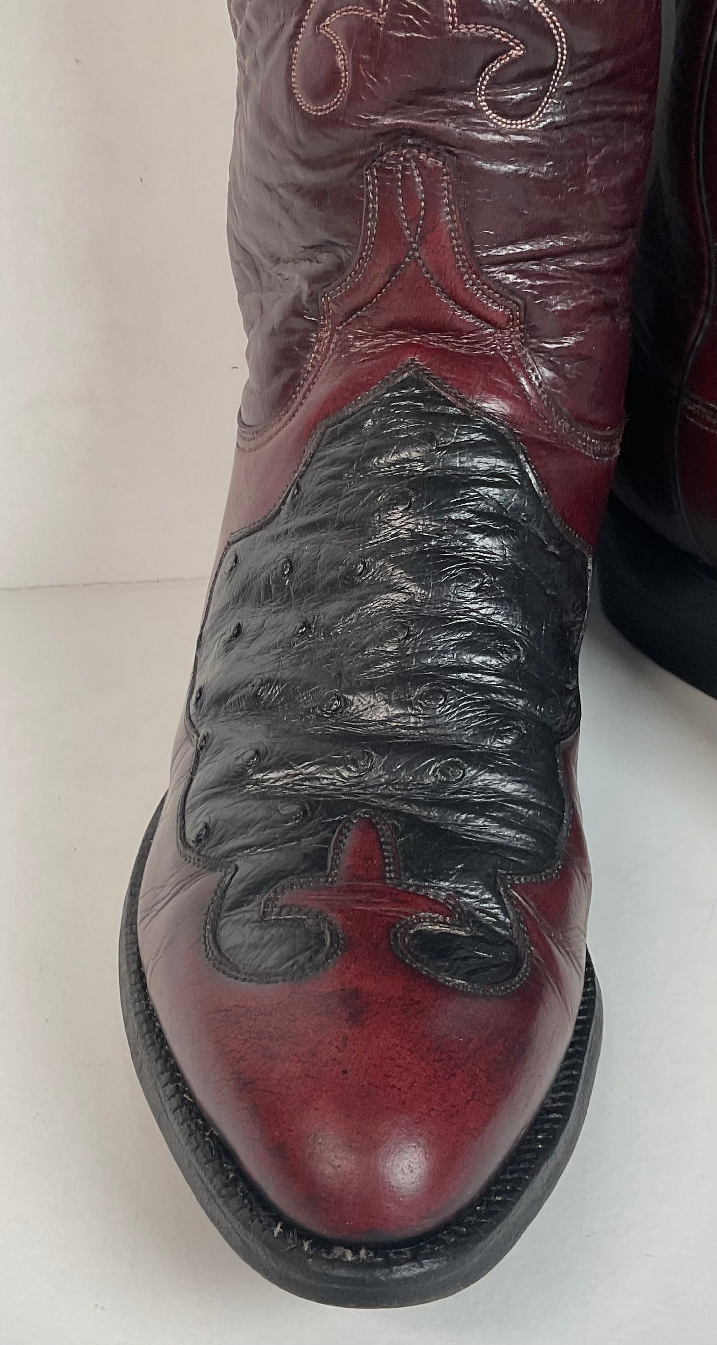 Lucchese San Antonio Black Cherry Ostrich Cowboy Boots Men’s 7.5 | Women’s 8.5