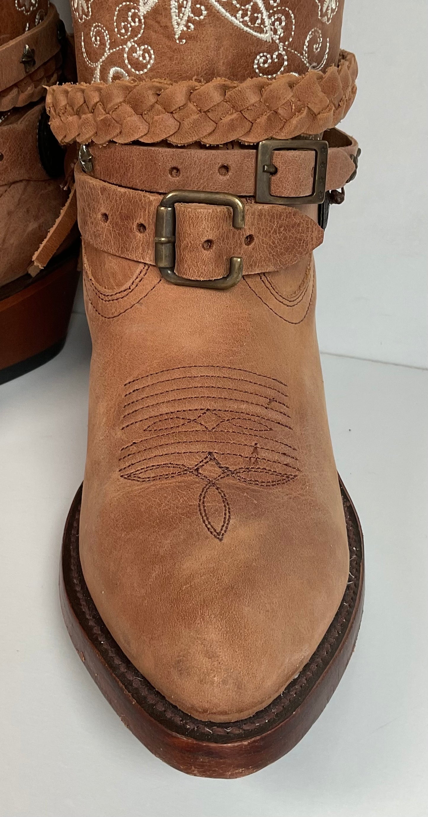 Shyanne Wildflower Cowgirl Boots 8 M Harness