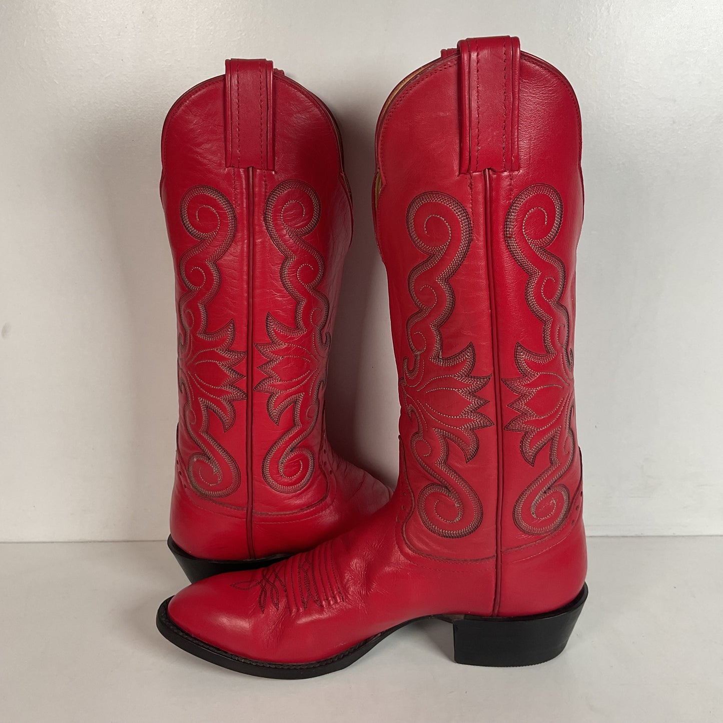 Honcho Custom Ruby Red Cowgirl Boots 8 A USA Made Scallop Top