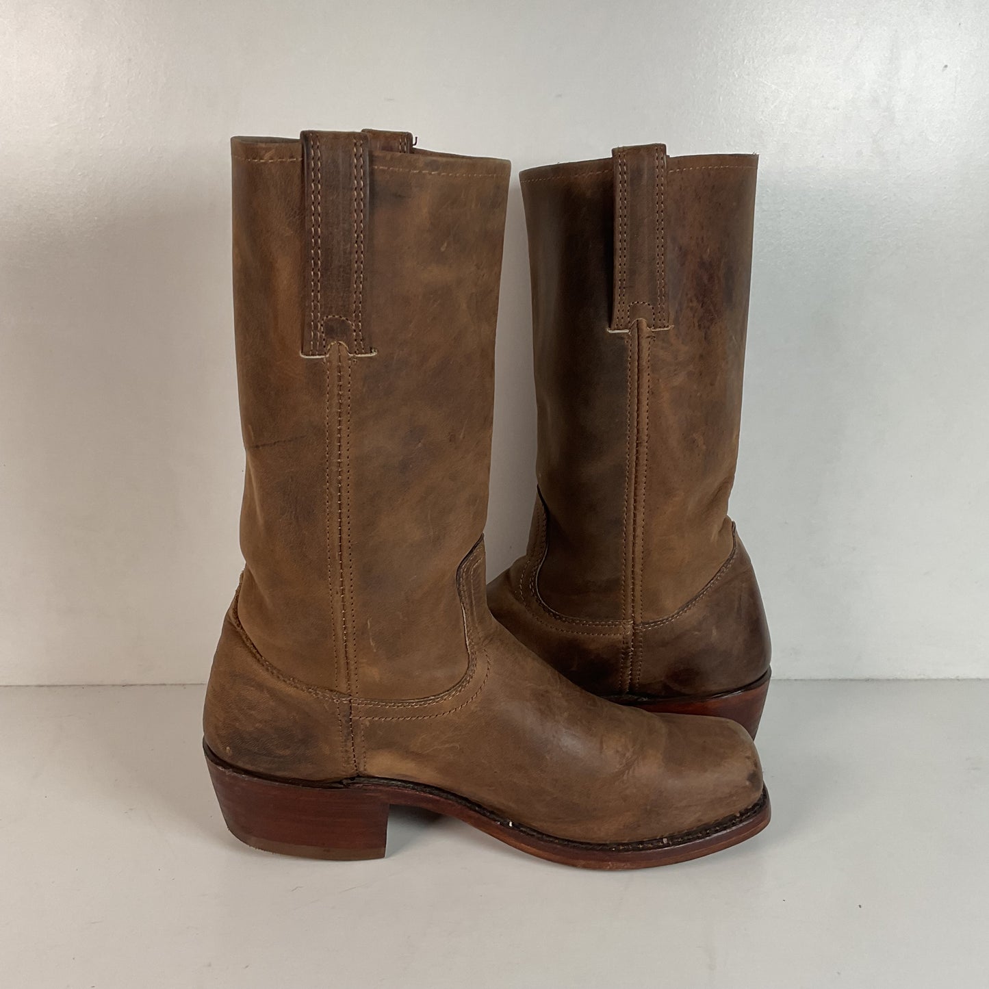 Frye Men’s Cavalry Square Toe Pull On Boots 10 M Distressed Style Recrafted