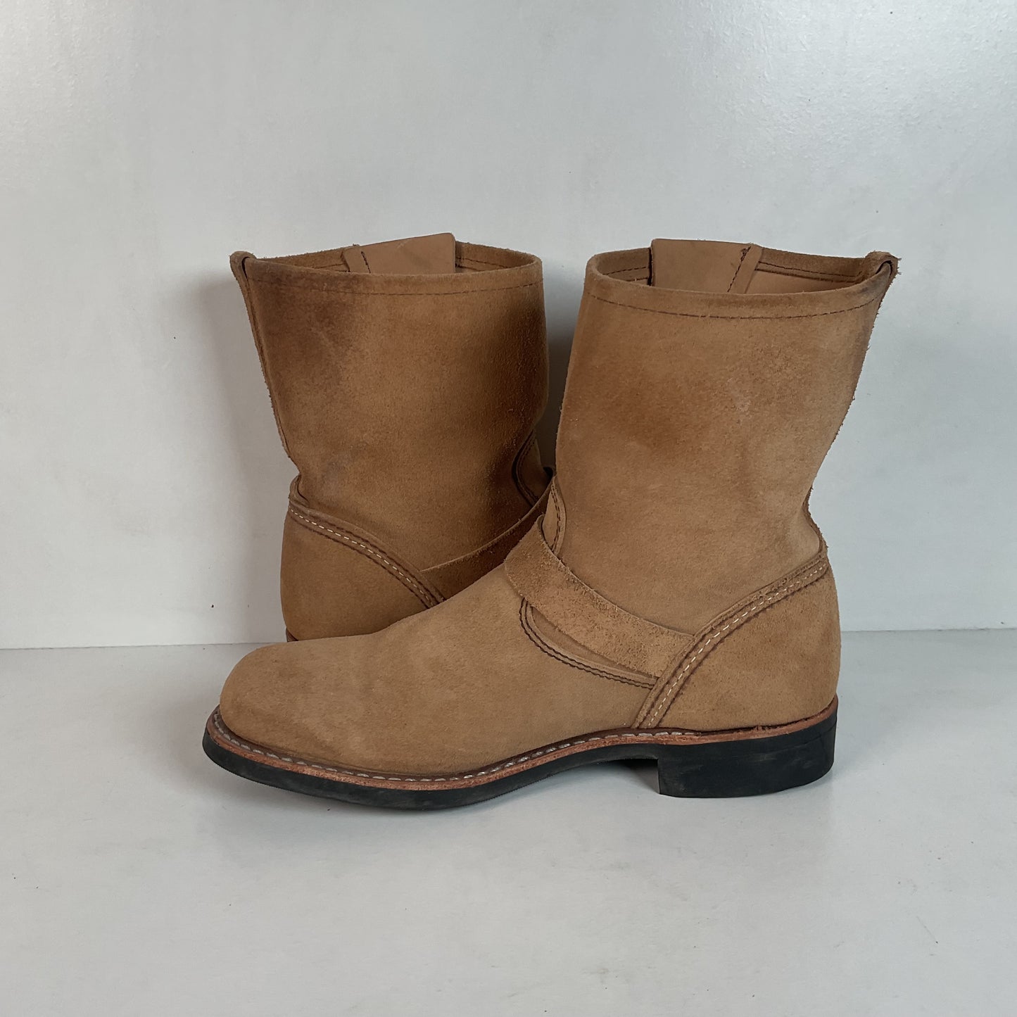 Red Wing Women’s Sand Mojave Suede Engineer Boots 8 B USA Made Style 3358