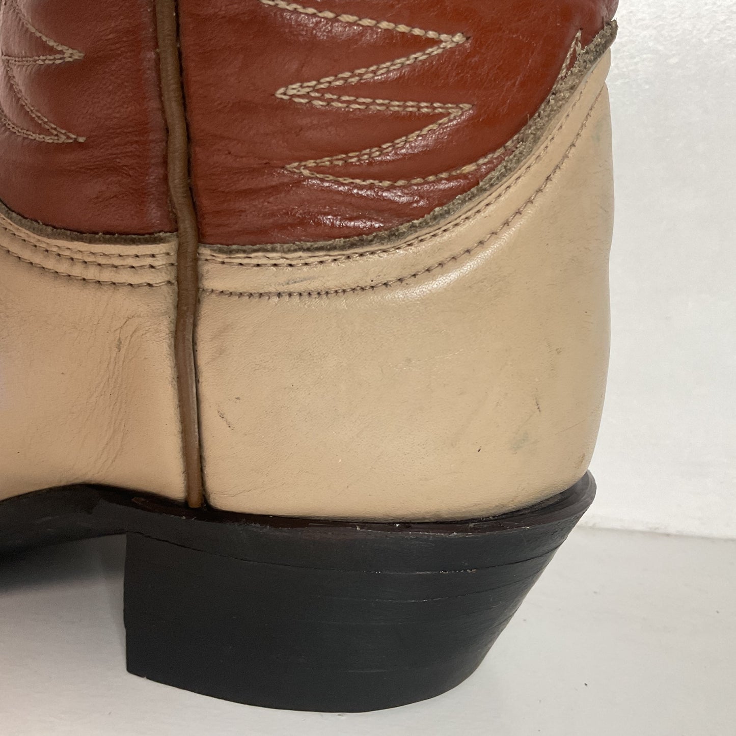 Vintage Tony Lama Urban Cowgirl Boots Men’s 6.5 | Women’s 7.5 Gold Label