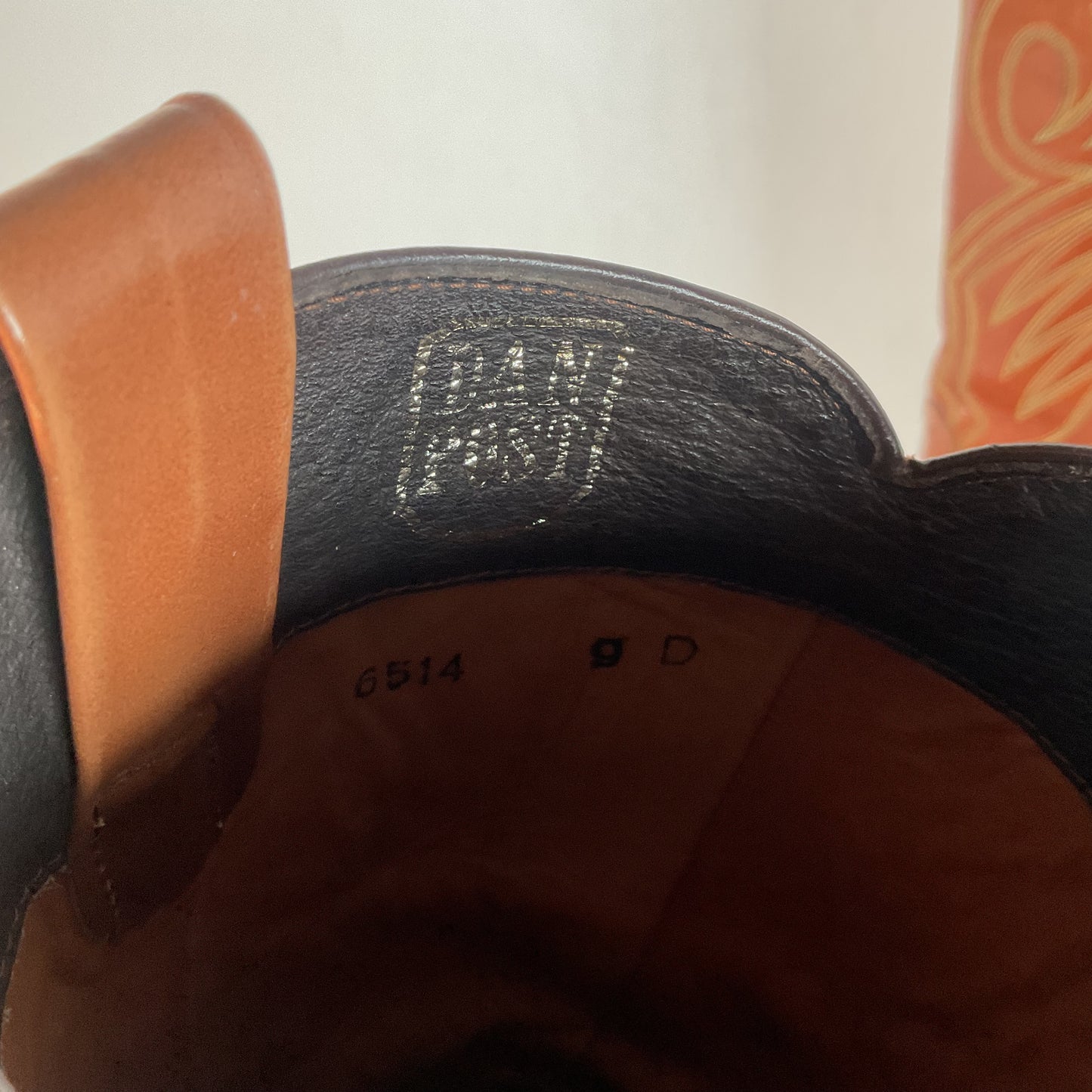 Vintage 1970s Dan Post Whip Stitch Cowboy Boots 9 D Stove Pipe