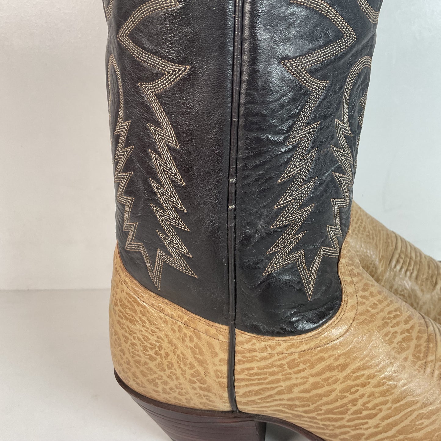 Vintage J Chisholm Tall Buckaroo Cowboy Boots 11 D USA Made Punchy