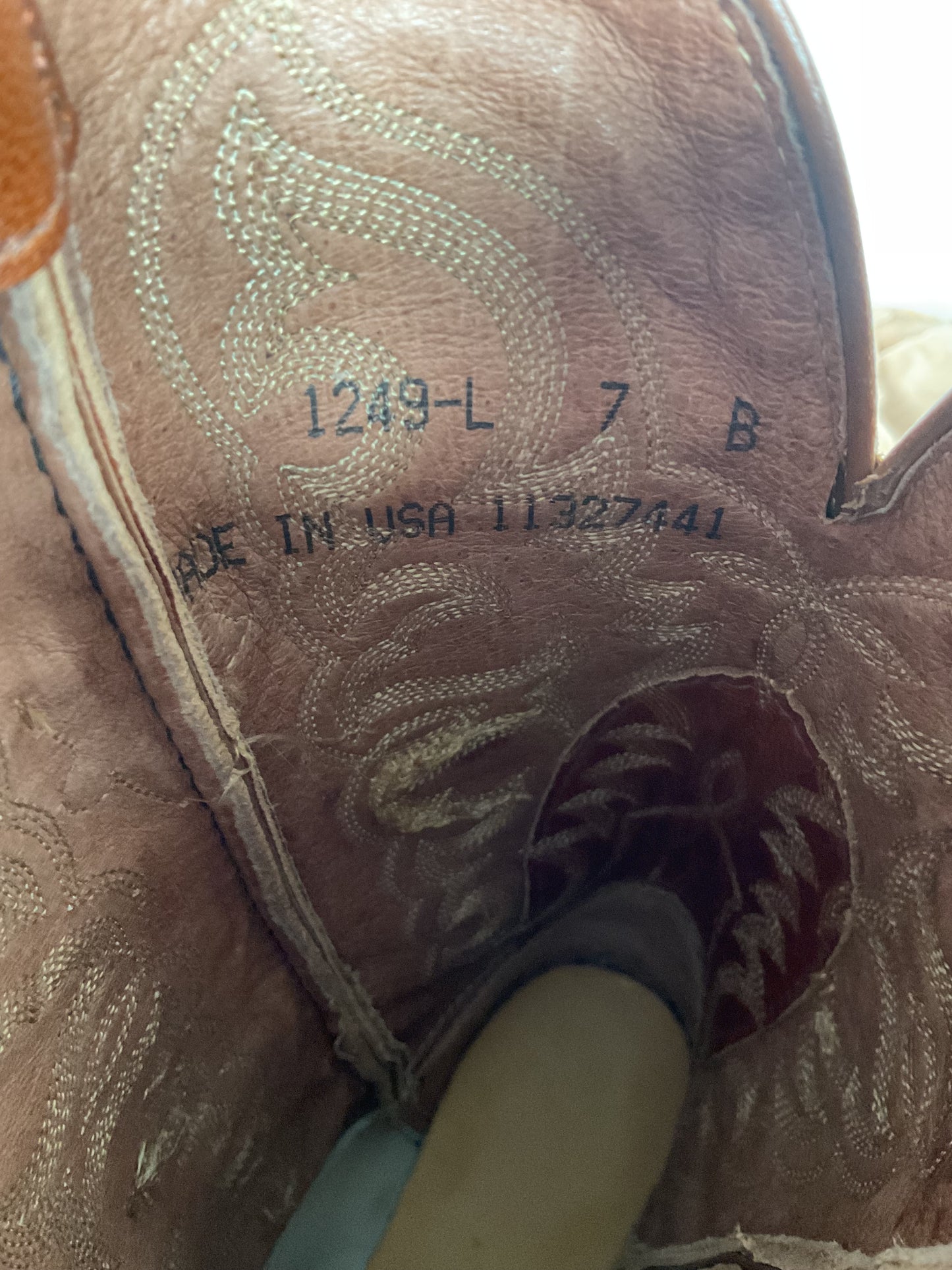 Tony Lama Dusty Pink Cowgirl Boots 7.5 B Distressed