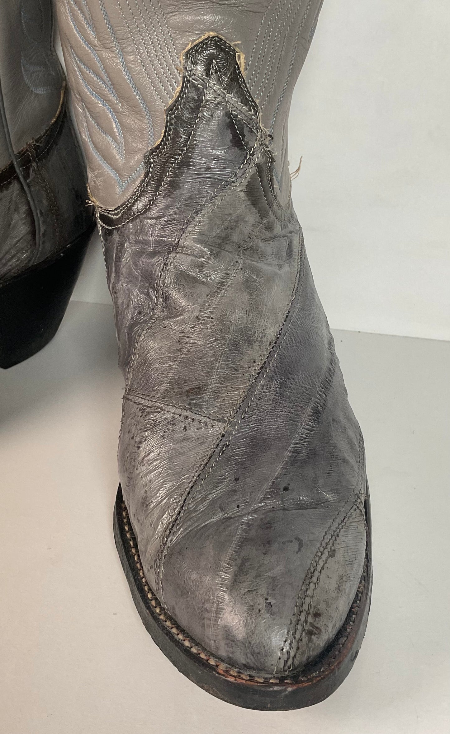 Vintage Tony Lama Exotic Grey Eel Cowboy Boots 9.5 EEE Gold Label USA Made