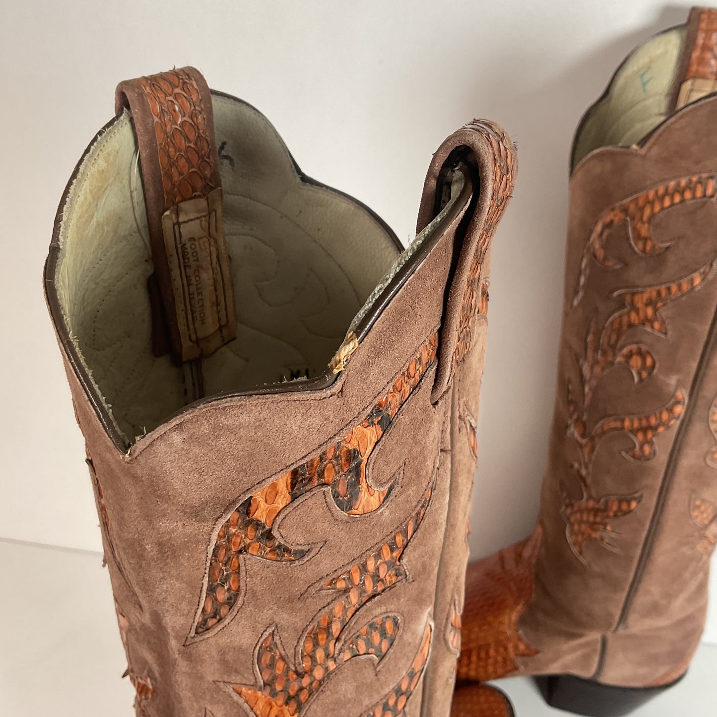 Vintage Larry Mahan Tall Cowgirl Boots 7 B Tooled Snakeskin Inlay