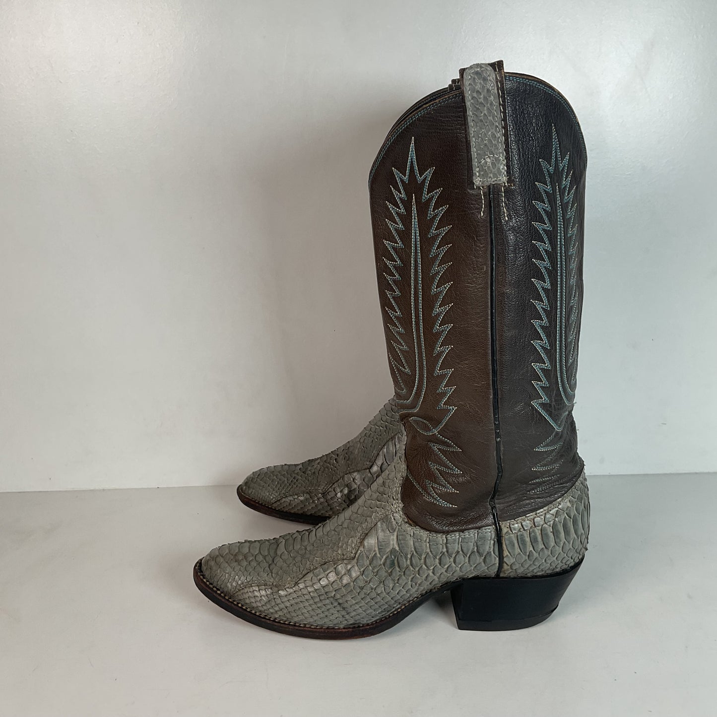 Vintage Dan Post Grey Python Cowgirl Boots 8 C USA Made