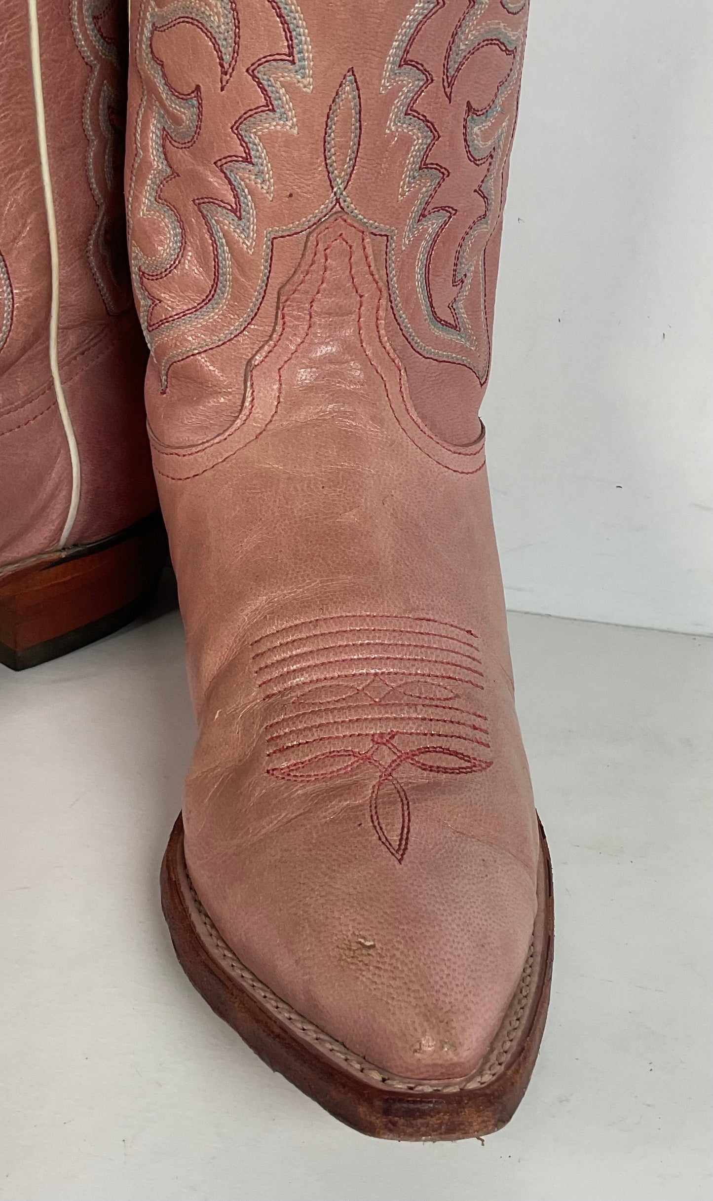 Tony Lama Dusty Pink Cowgirl Boots 7.5 B Distressed