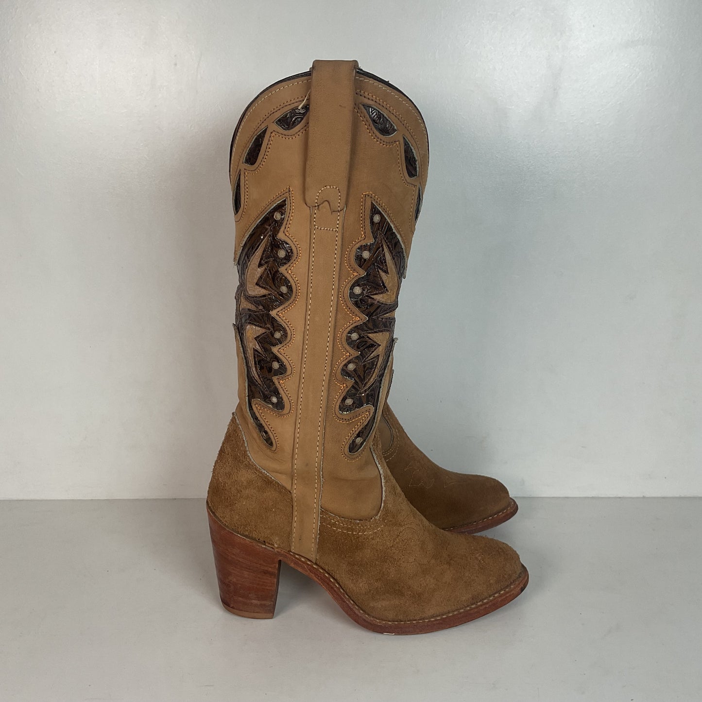 Vintage Miss Capezio Butterfly Inlay Cowgirl Boots 6.5 M USA Rough Out Suede