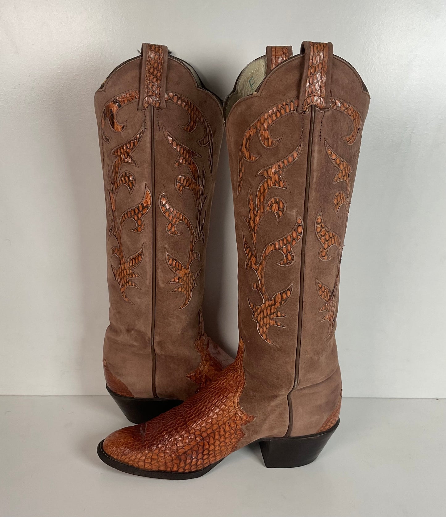 Vintage Larry Mahan Tall Cowgirl Boots 7 B Tooled Snakeskin Inlay