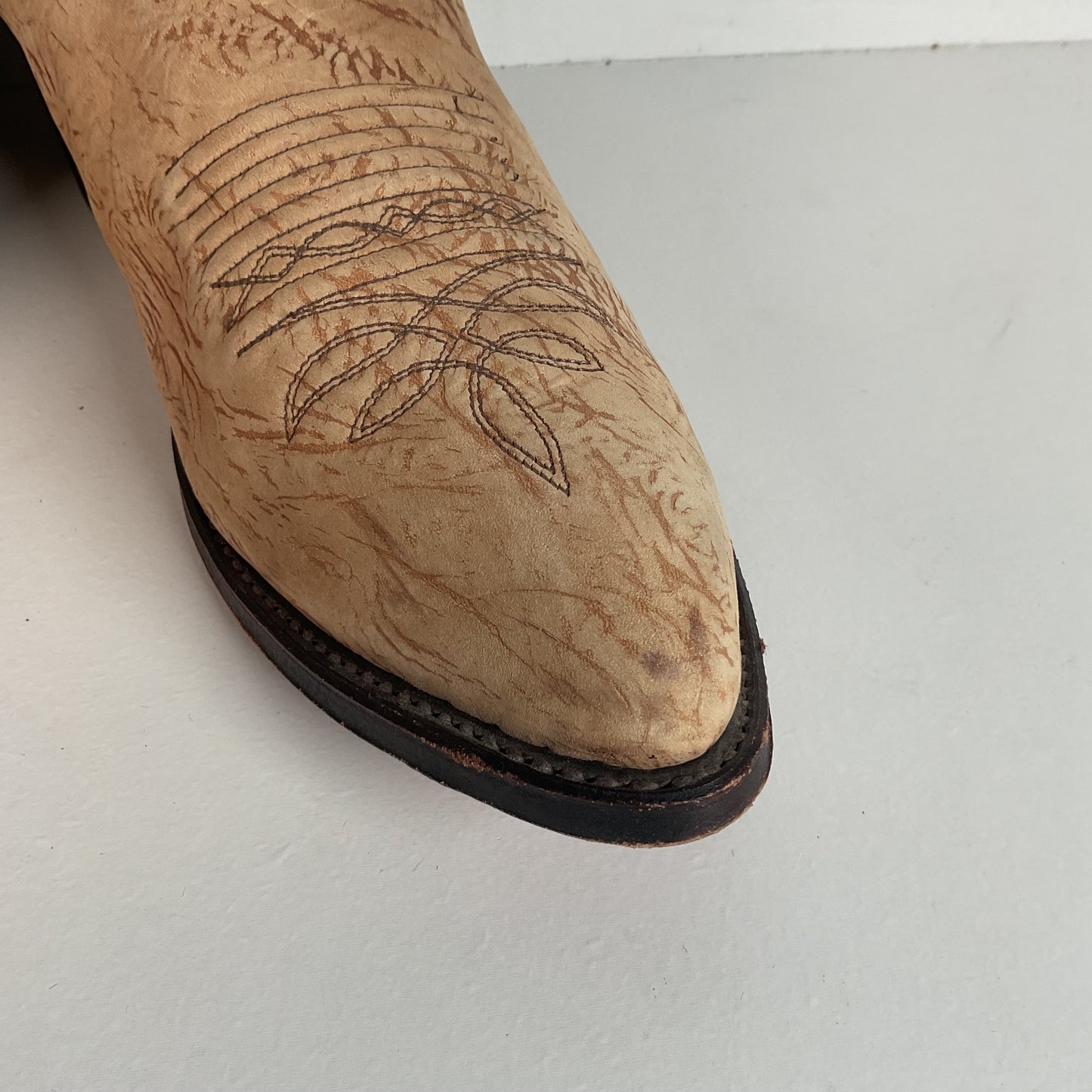 Vintage Dan Post Sueded Shoulder Cowboy Boots 10 D USA Crème Custom