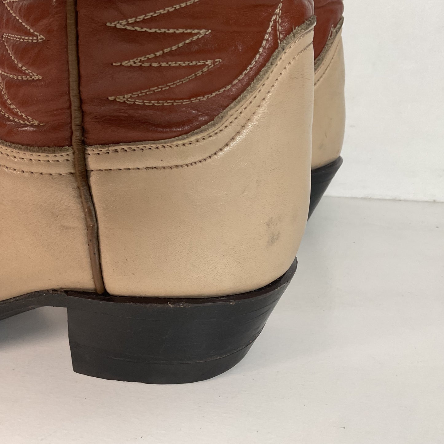 Vintage Tony Lama Urban Cowgirl Boots Men’s 6.5 | Women’s 7.5 Gold Label