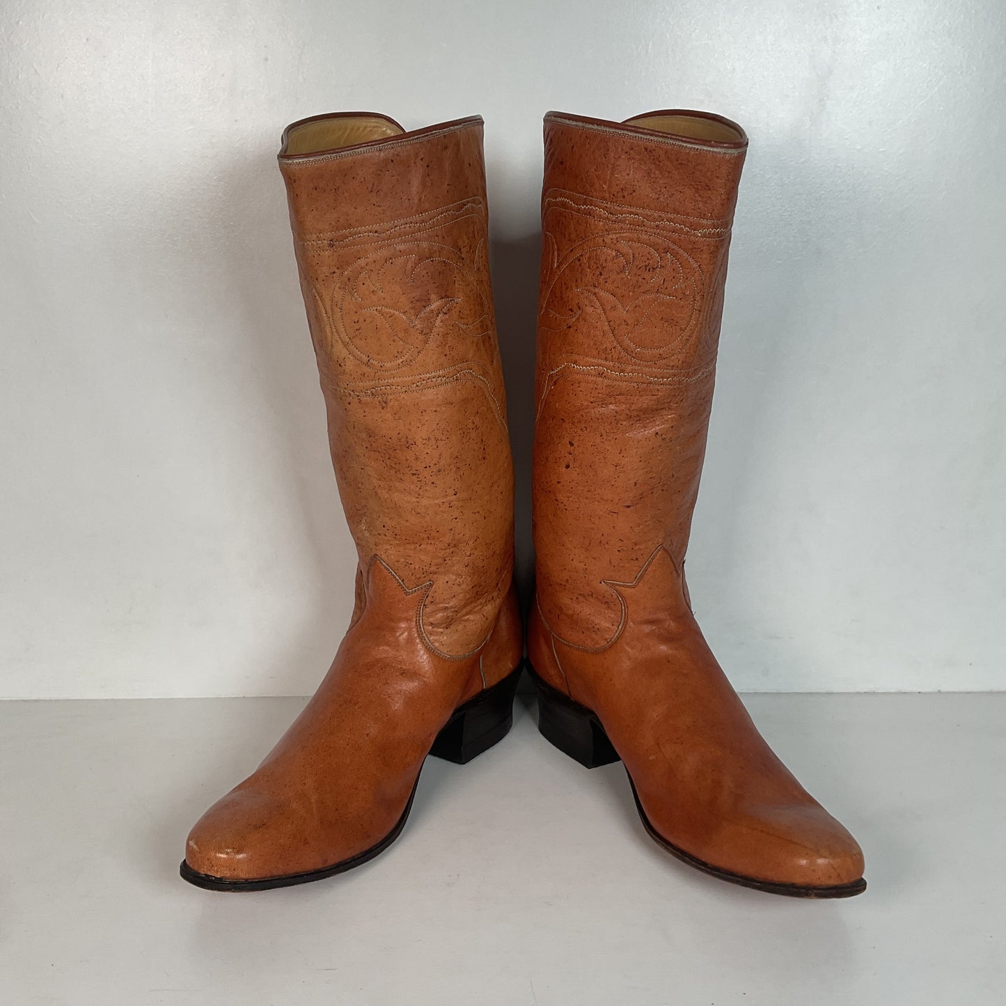 Vintage 1960s Tony Lama Cowgirl Boots 7 B Cavalry Style Black Label