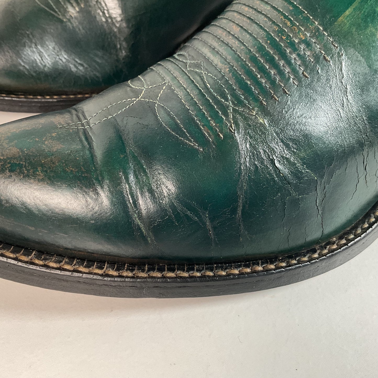 Vintage 1960s Tony Lama Emerald Green Cowboy Boots 10 E Distressed Gold Label