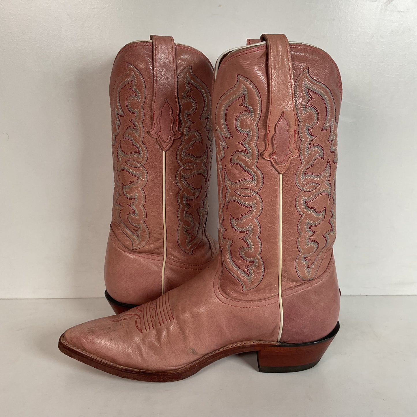 Tony Lama Dusty Pink Cowgirl Boots 7.5 B Distressed