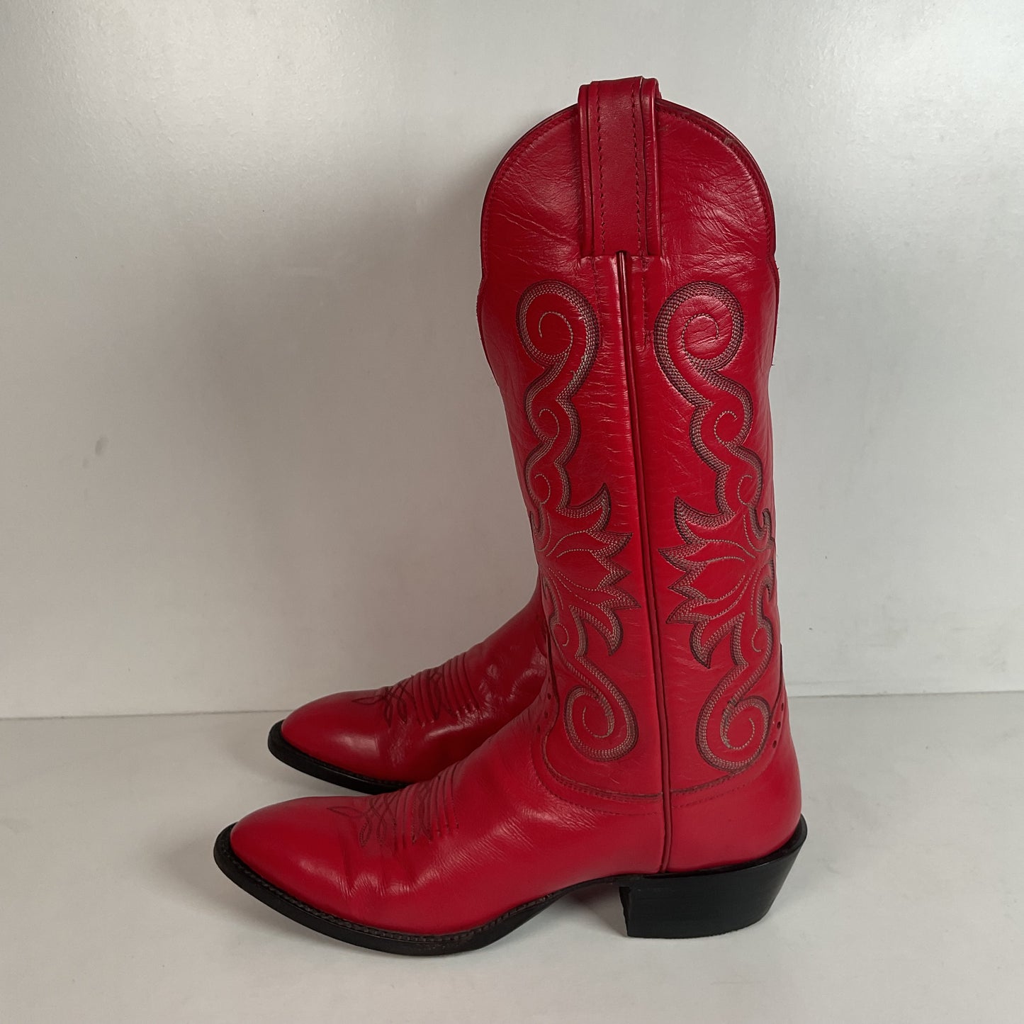Honcho Custom Ruby Red Cowgirl Boots 8 A USA Made Scallop Top