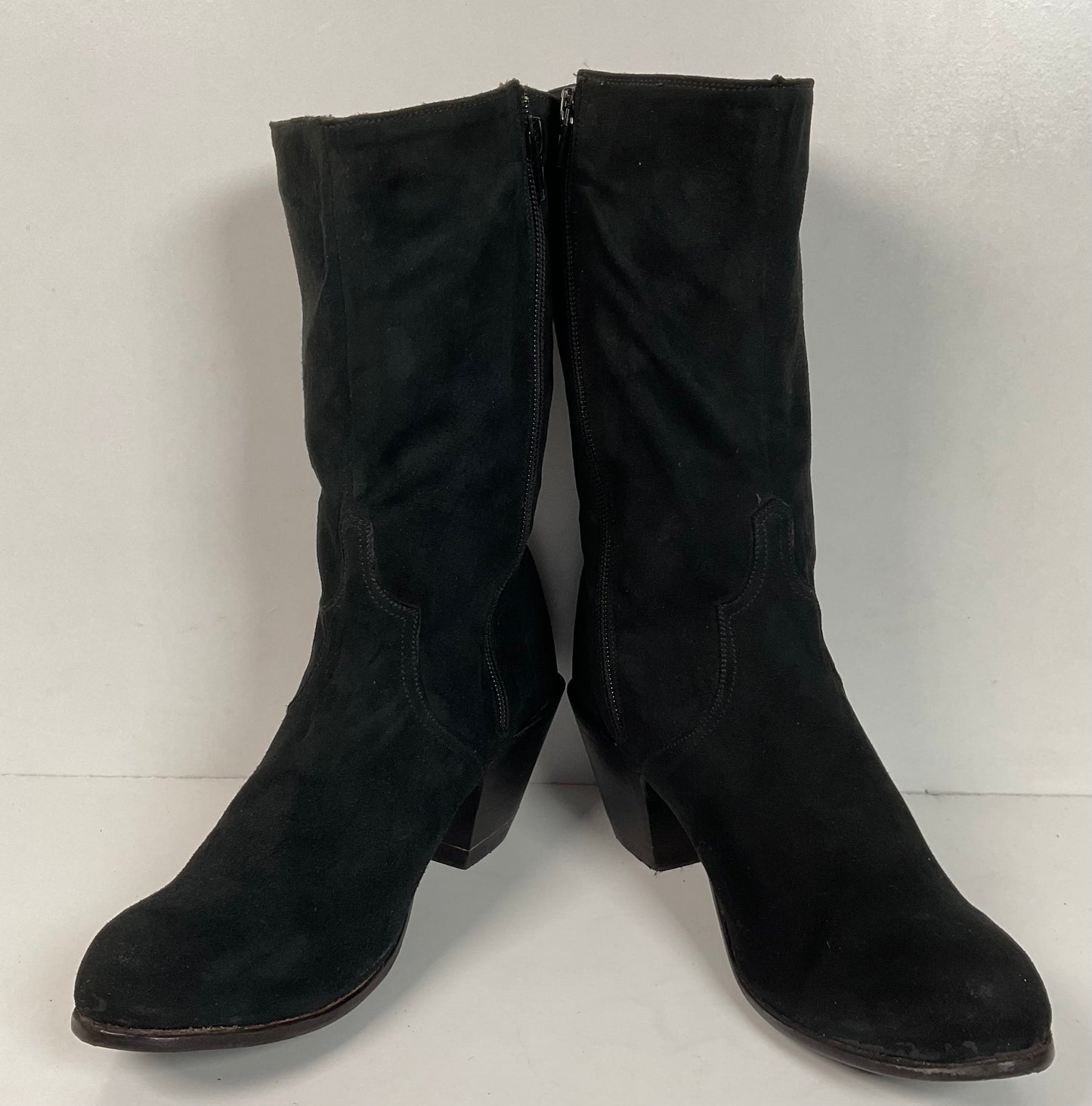 Lucchese Classics Handmade Suede Brush off Booties 8 B USA Made