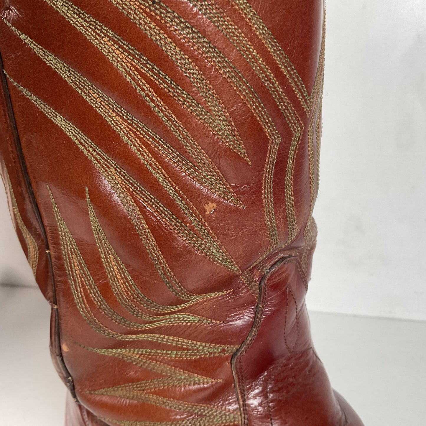 Vintage 1970s Dan Post Spanish Whip Stitch Cowboy Boots 9.5 E Stove Pipe