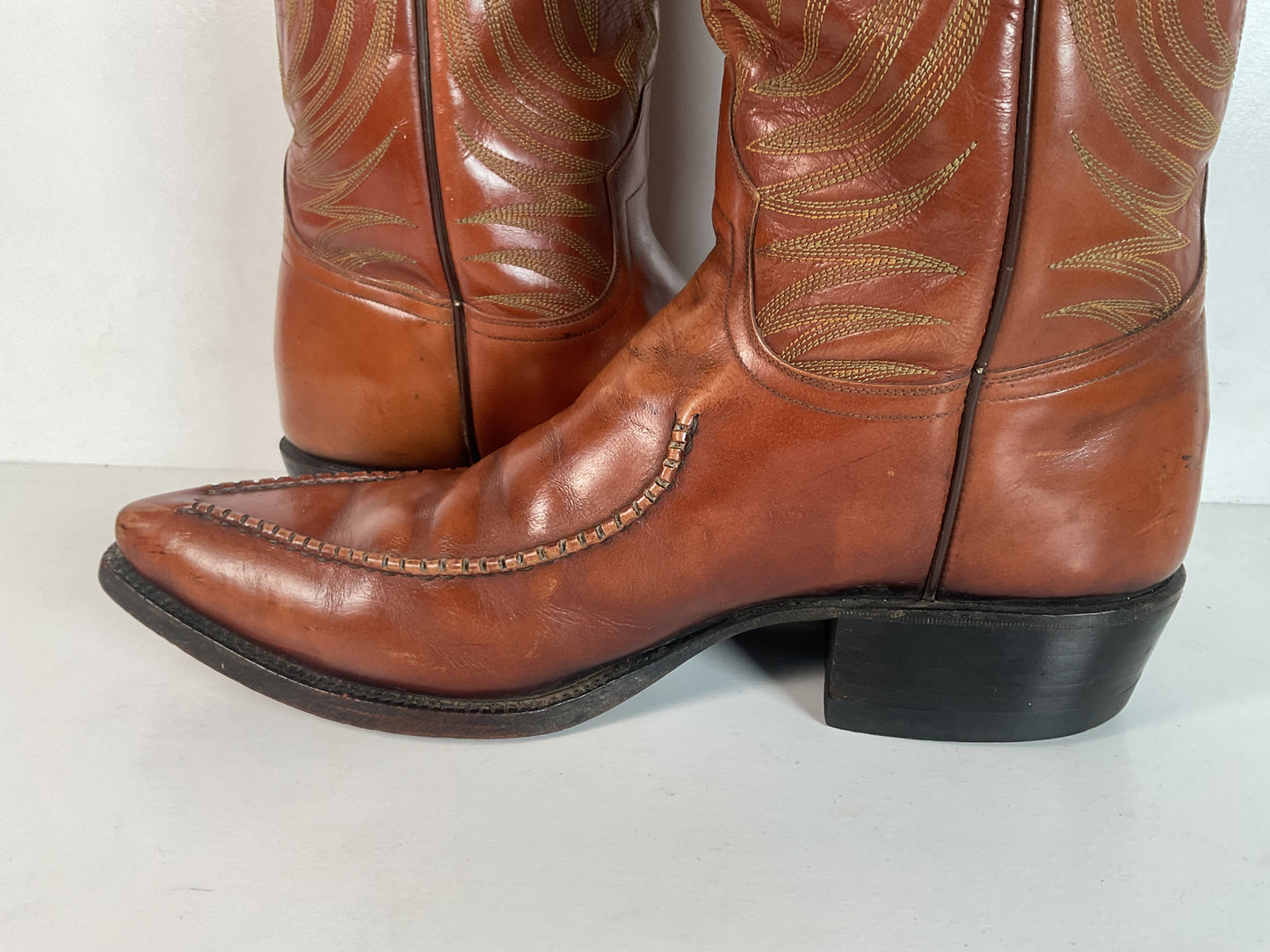 Vintage 1970s Dan Post Whip Stitch Cowboy Boots 9 D Stove Pipe