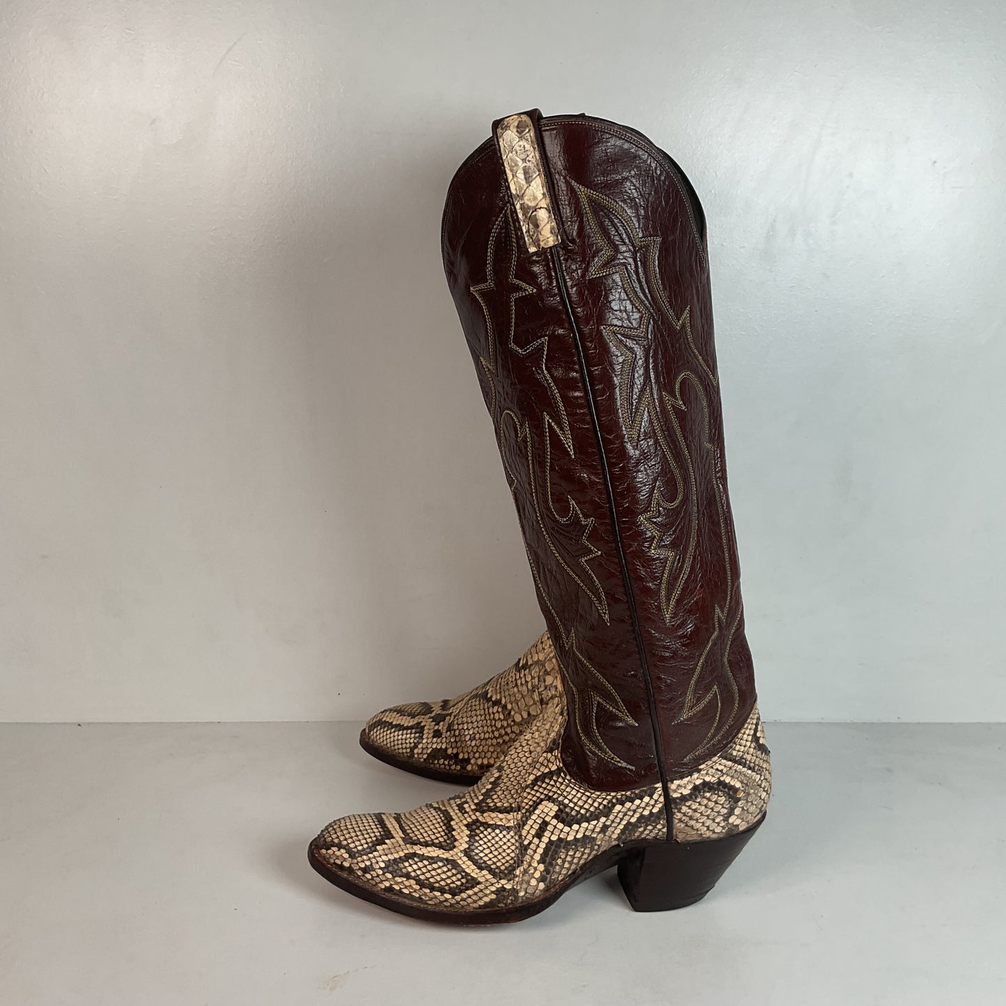 Vintage Dan Post Tall Python Cowgirl Boots 7.5 C USA Made Front Cut