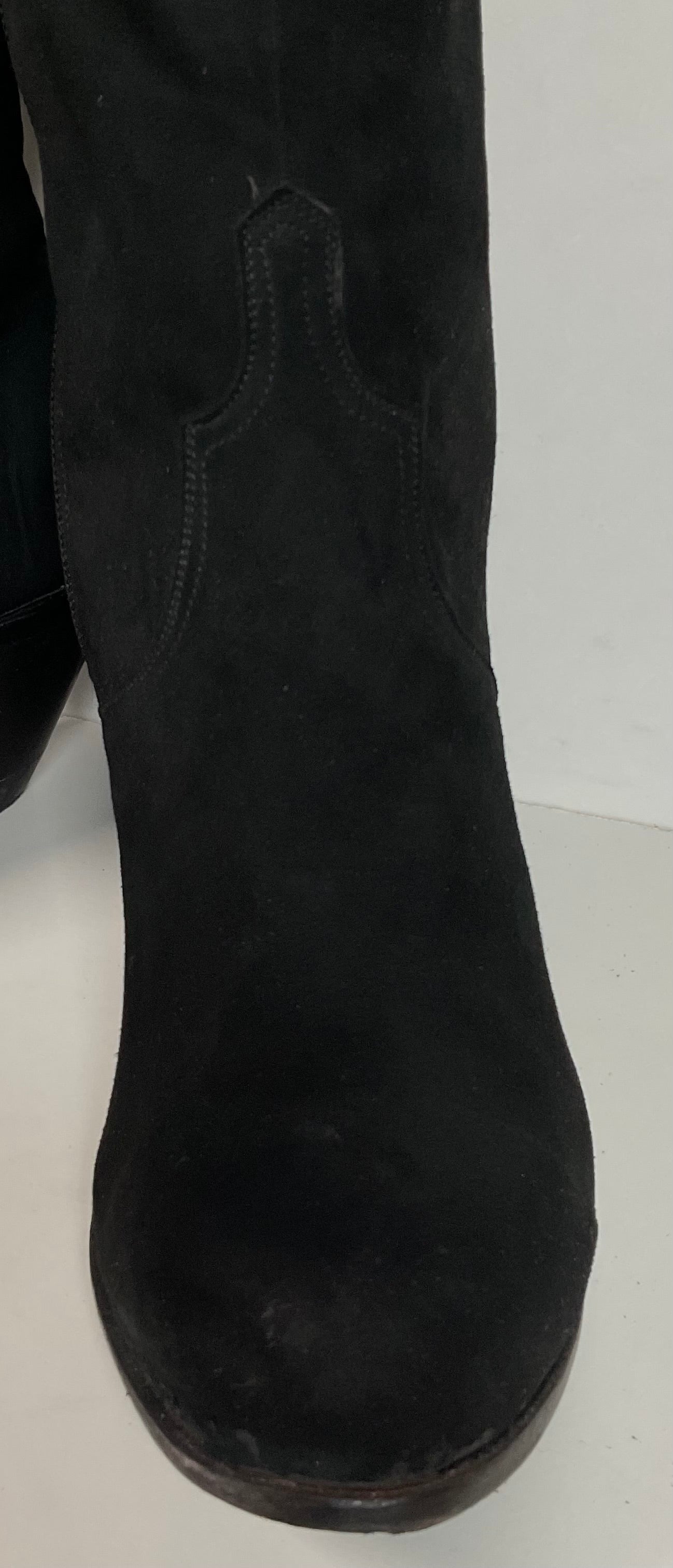 Lucchese Classics Handmade Suede Brush off Booties 8 B USA Made