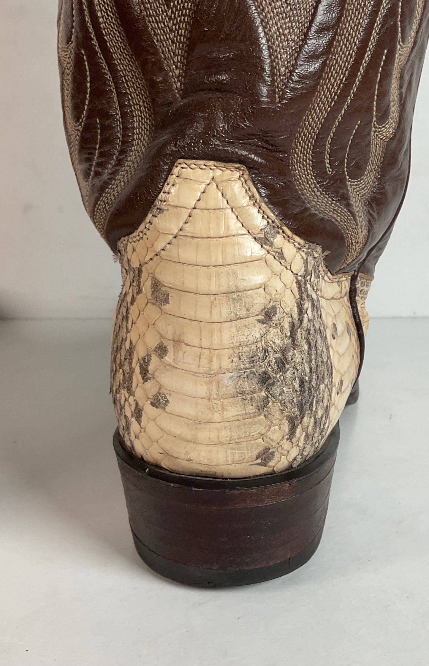 Vintage Tony Lama Water Snake Cowboy Boots 9 D Gold Label Snakeskin