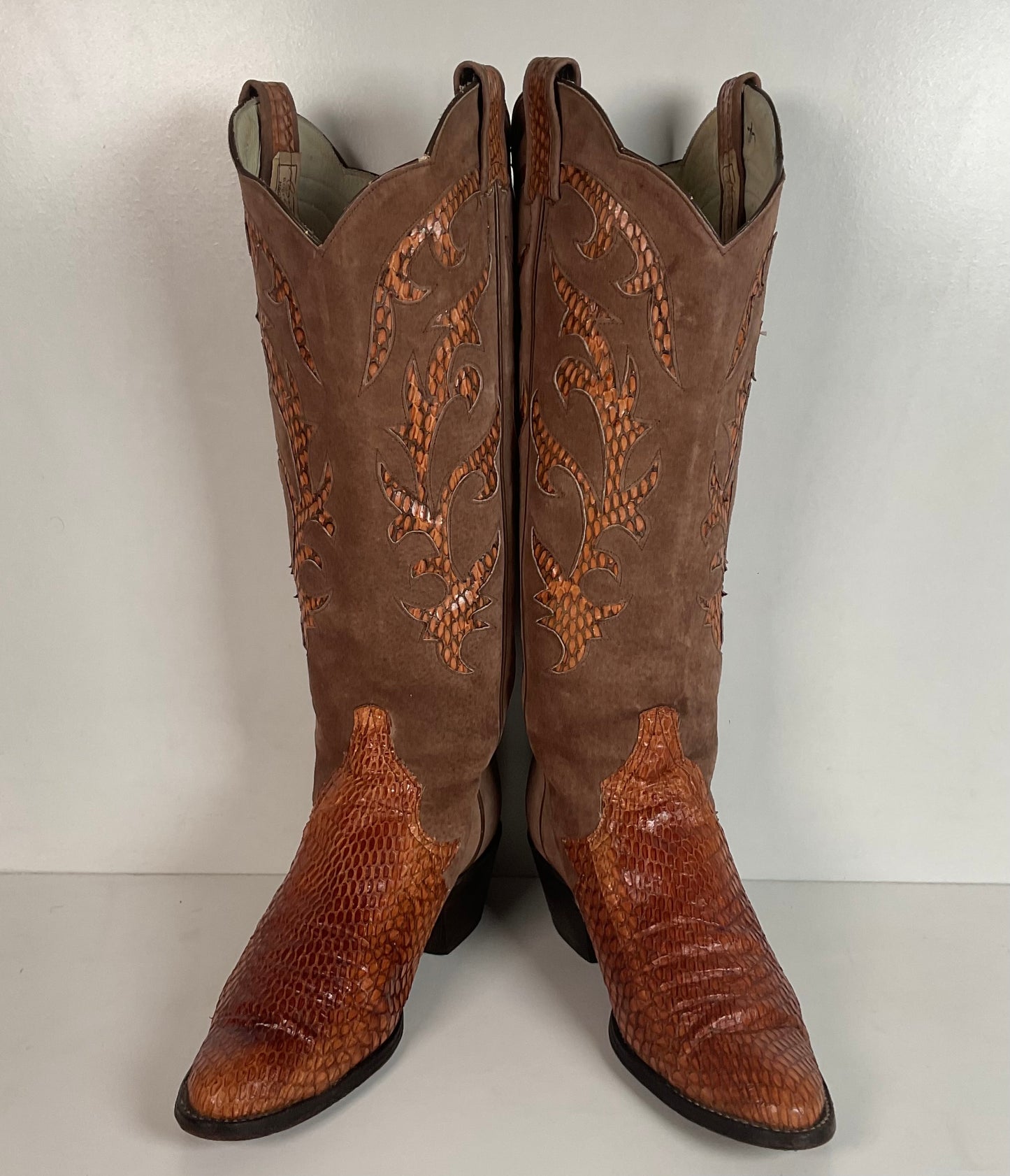 Vintage Larry Mahan Tall Cowgirl Boots 7 B Tooled Snakeskin Inlay