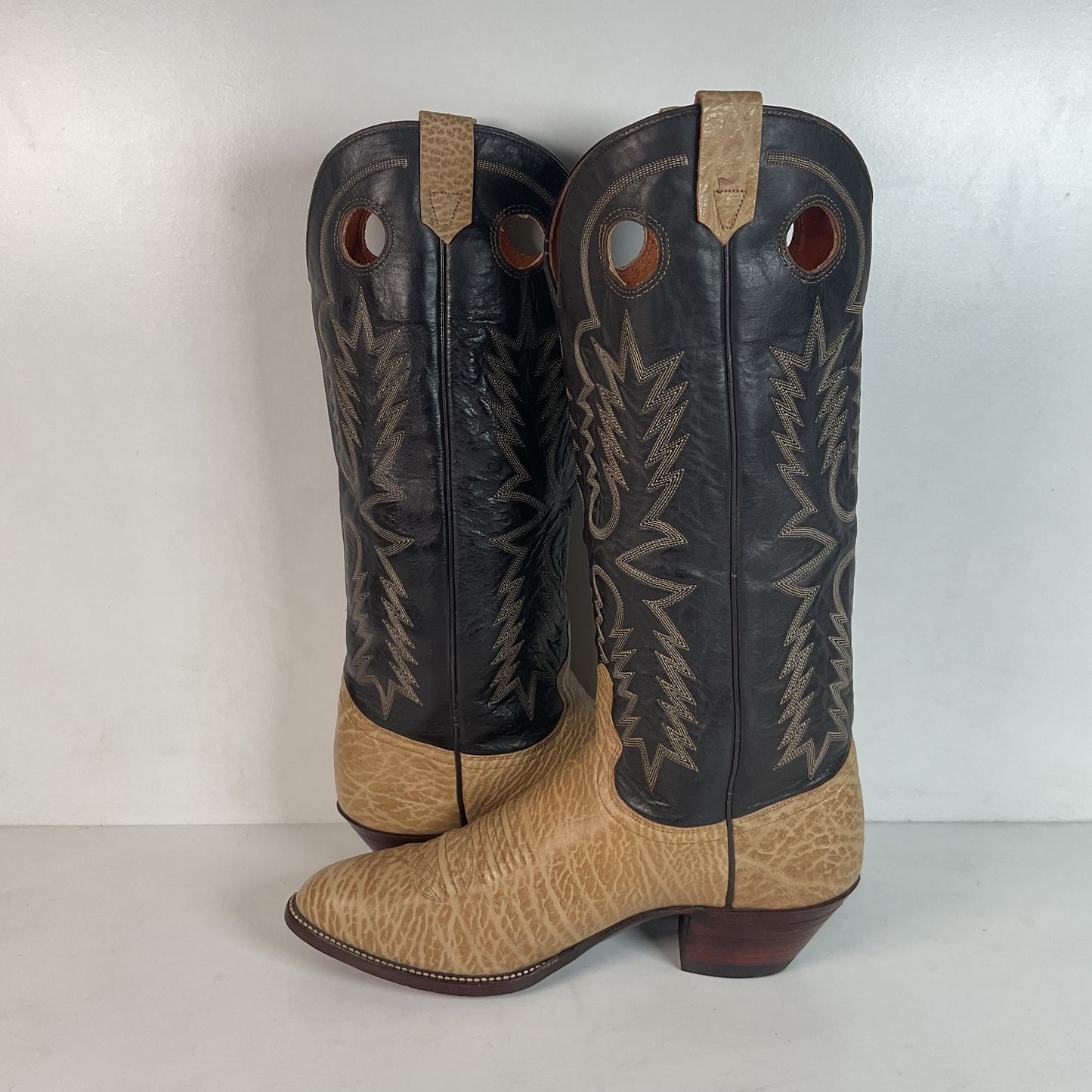 Vintage J Chisholm Tall Buckaroo Cowboy Boots 11 D USA Made Punchy