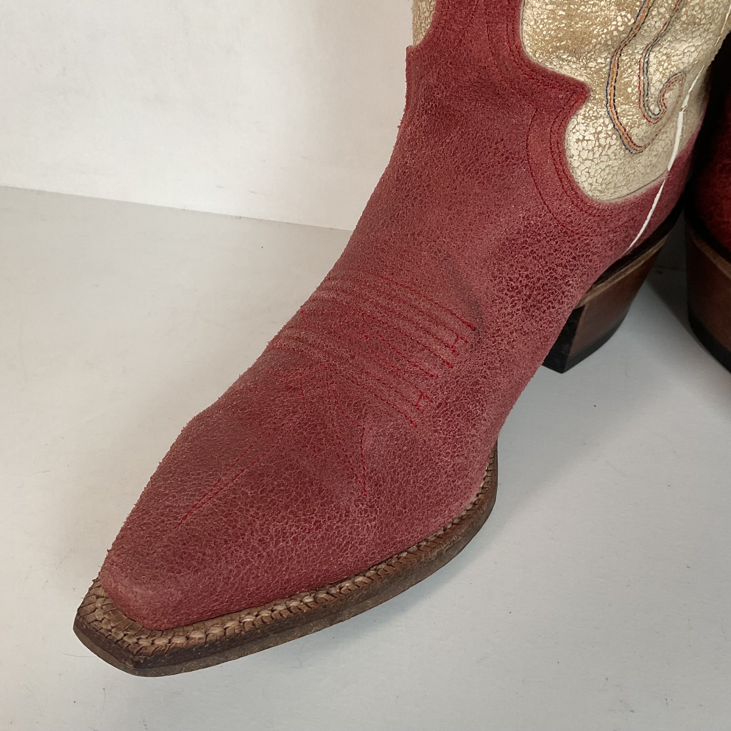 Justin Vintage Collection Cowgirl Boots 7 B Tooled Heart Inlay Crystal Suede